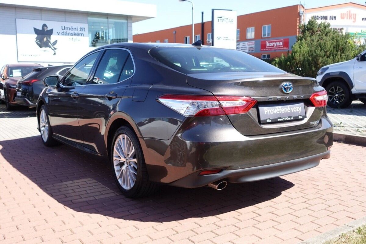 Toyota Camry, 2,5 HSD Executive - fotka 6