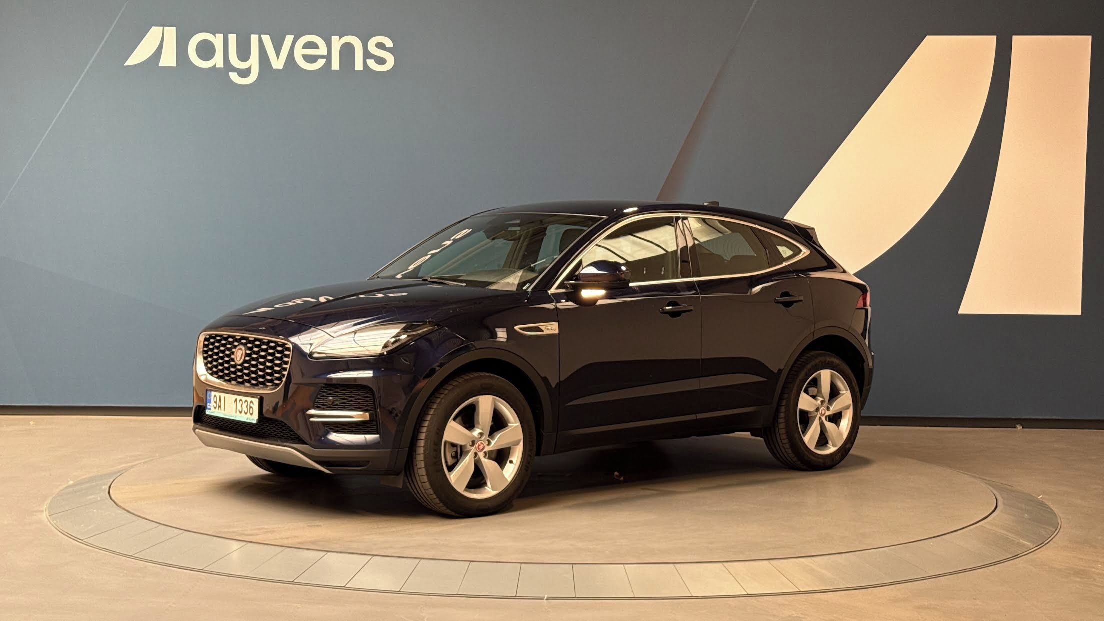 Jaguar E-Pace, 2.0 P200 Auto 4WD E-Pace SE - fotka 4