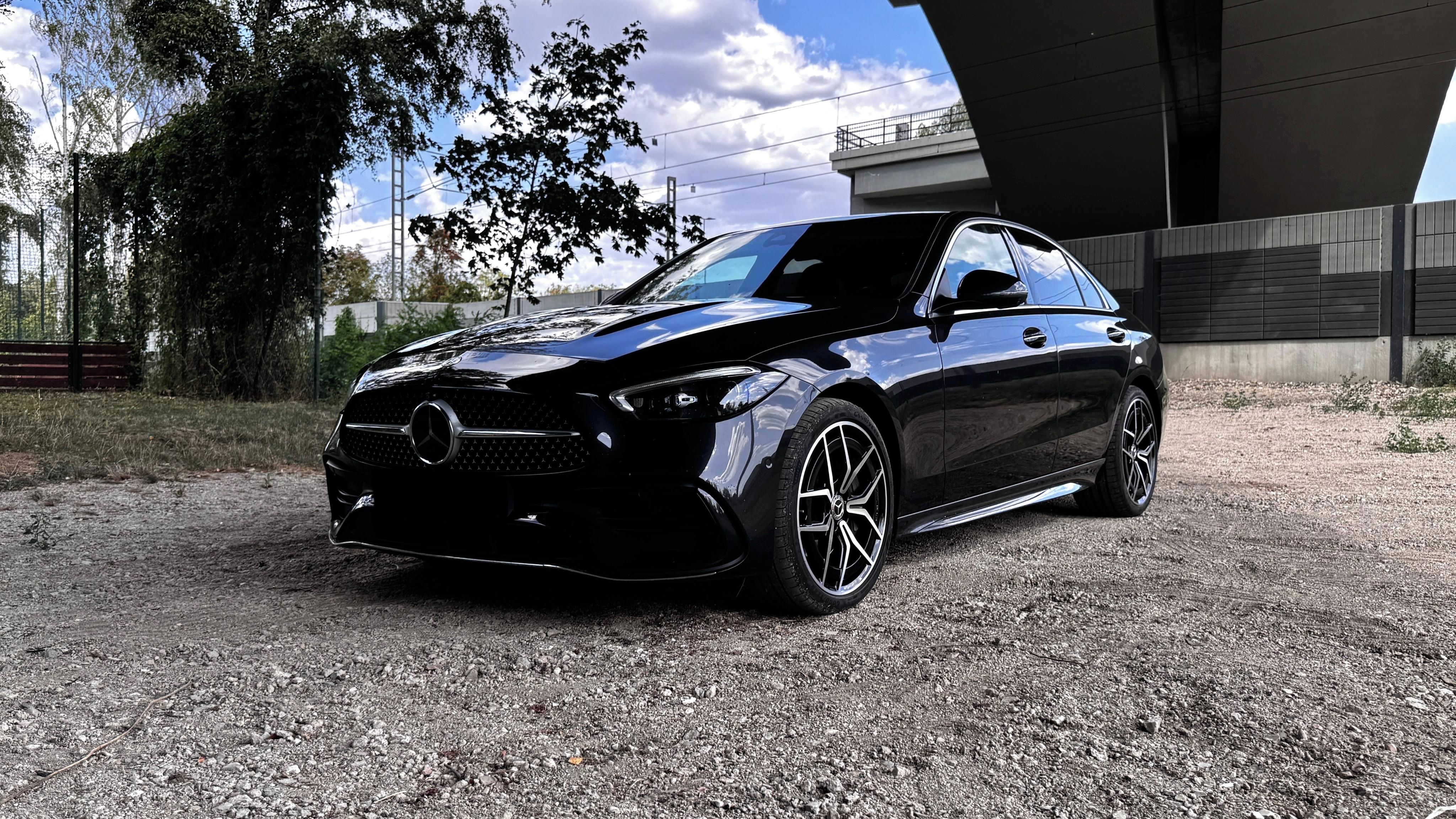 Mercedes-Benz Třídy C, C220d, AMG, ZÁRUKA, TOP VÝBAVA