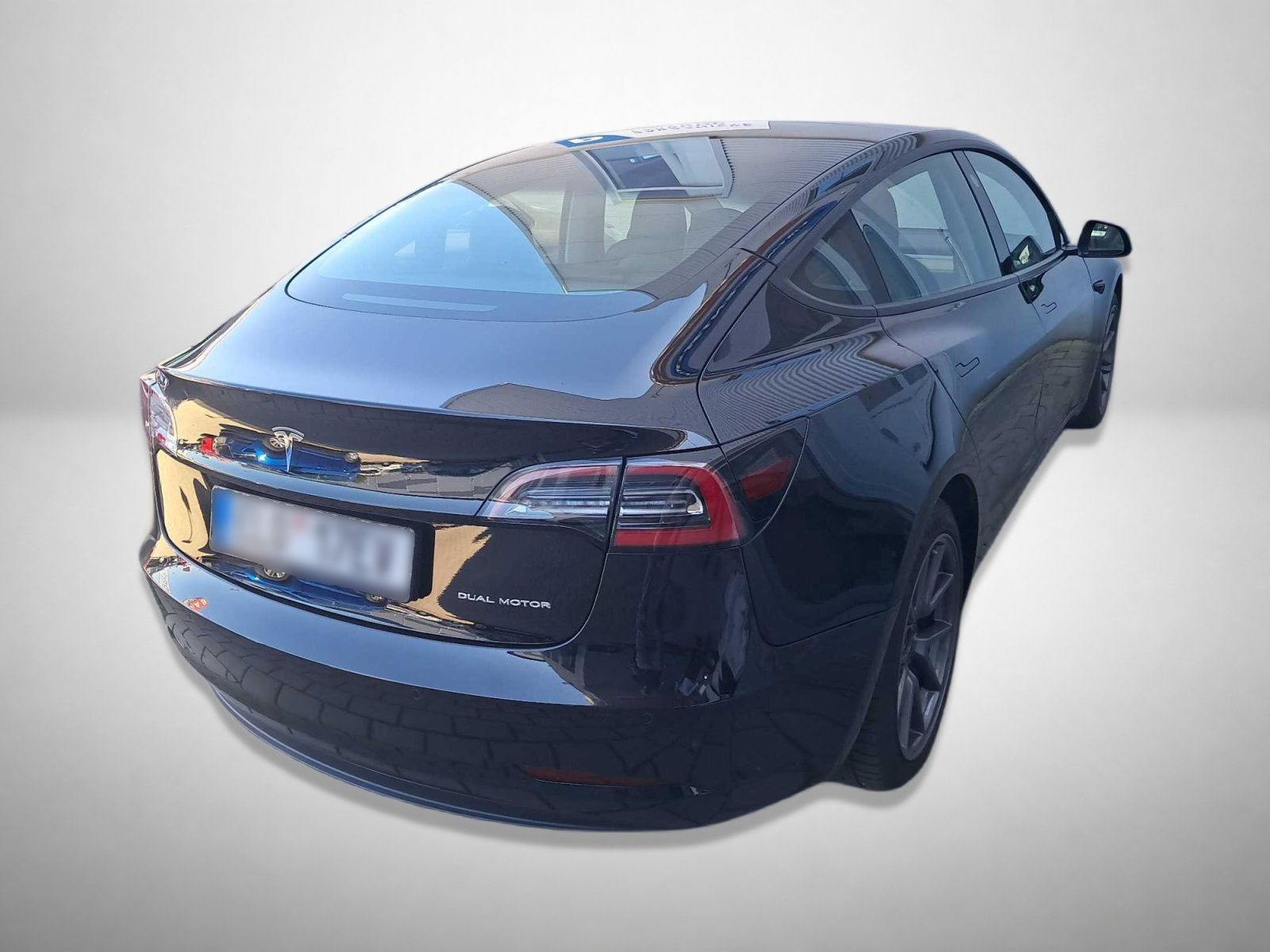 Tesla Model 3, Long Range 4WD 82kWh, SoH 87% - fotka 2