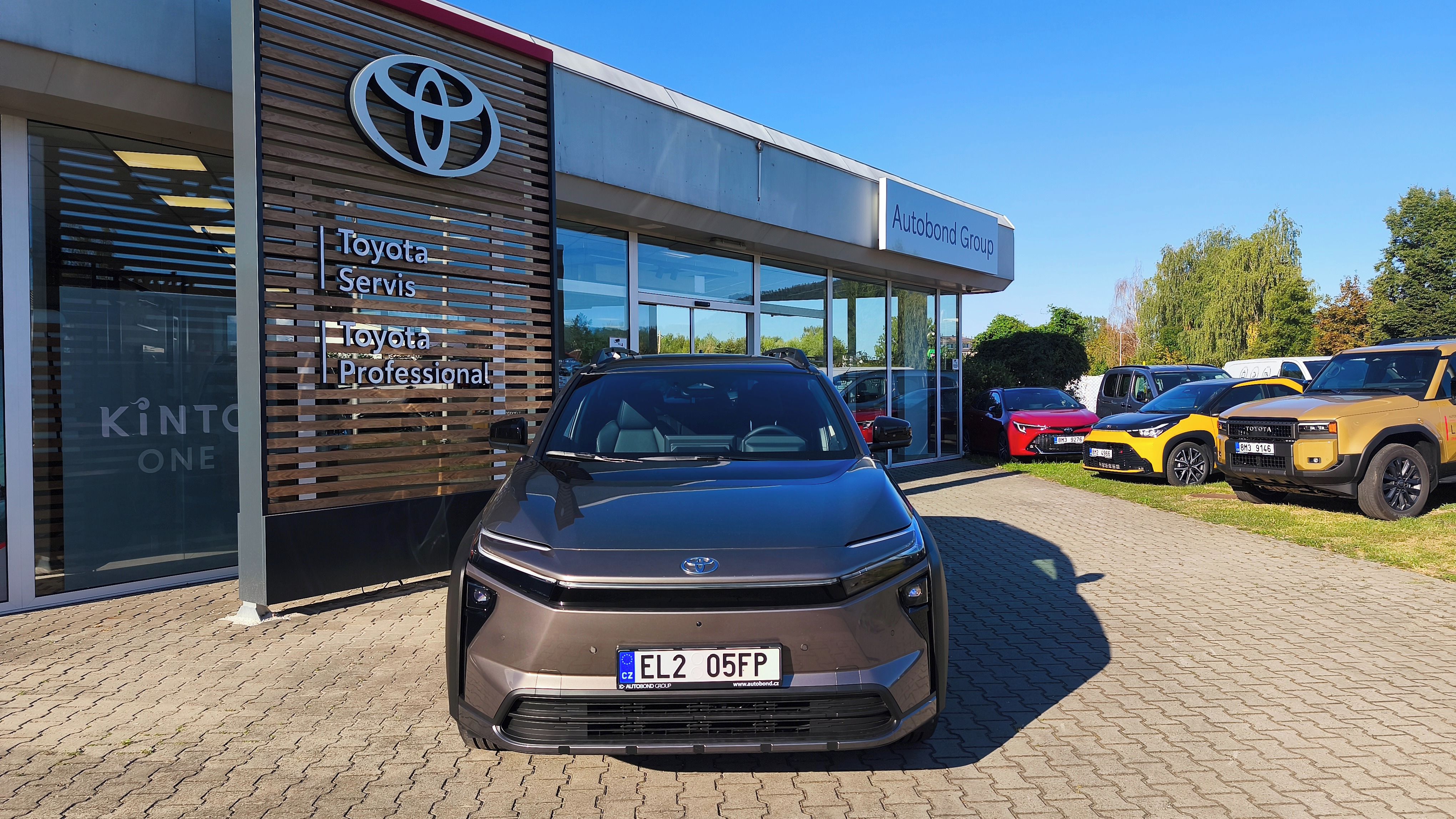 Toyota bZ4X, BZ4X Touring 4x4 EXECUTIVE - fotka 2