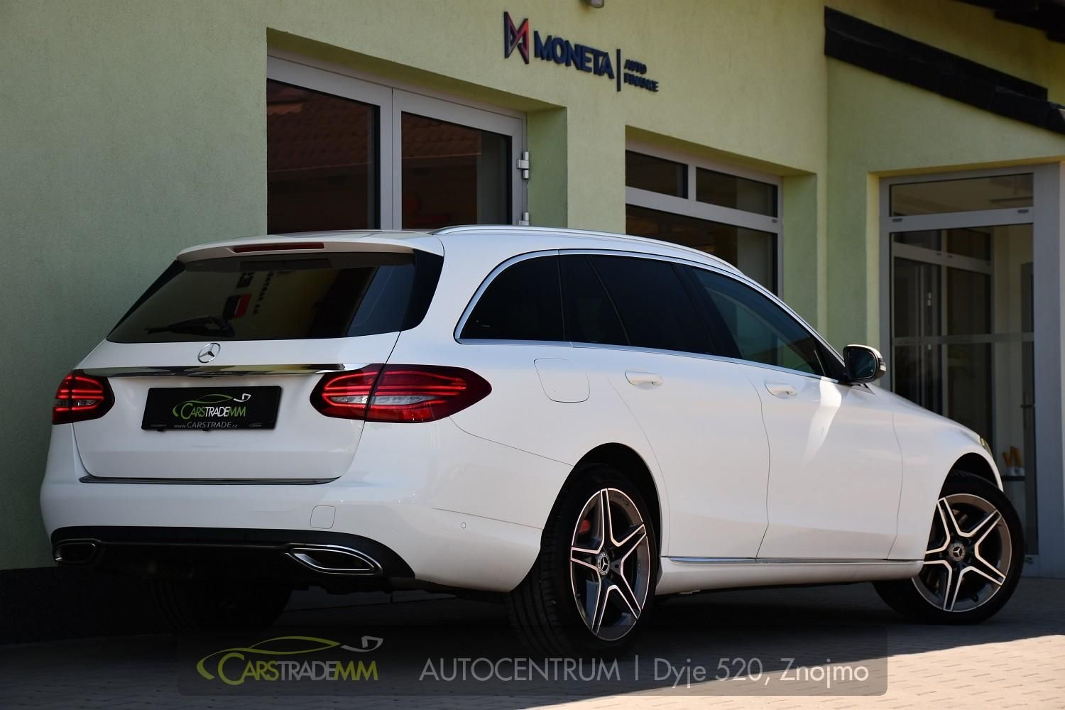 Mercedes-Benz Třídy C, 400 AMG 4M ACC 410K - fotka 5