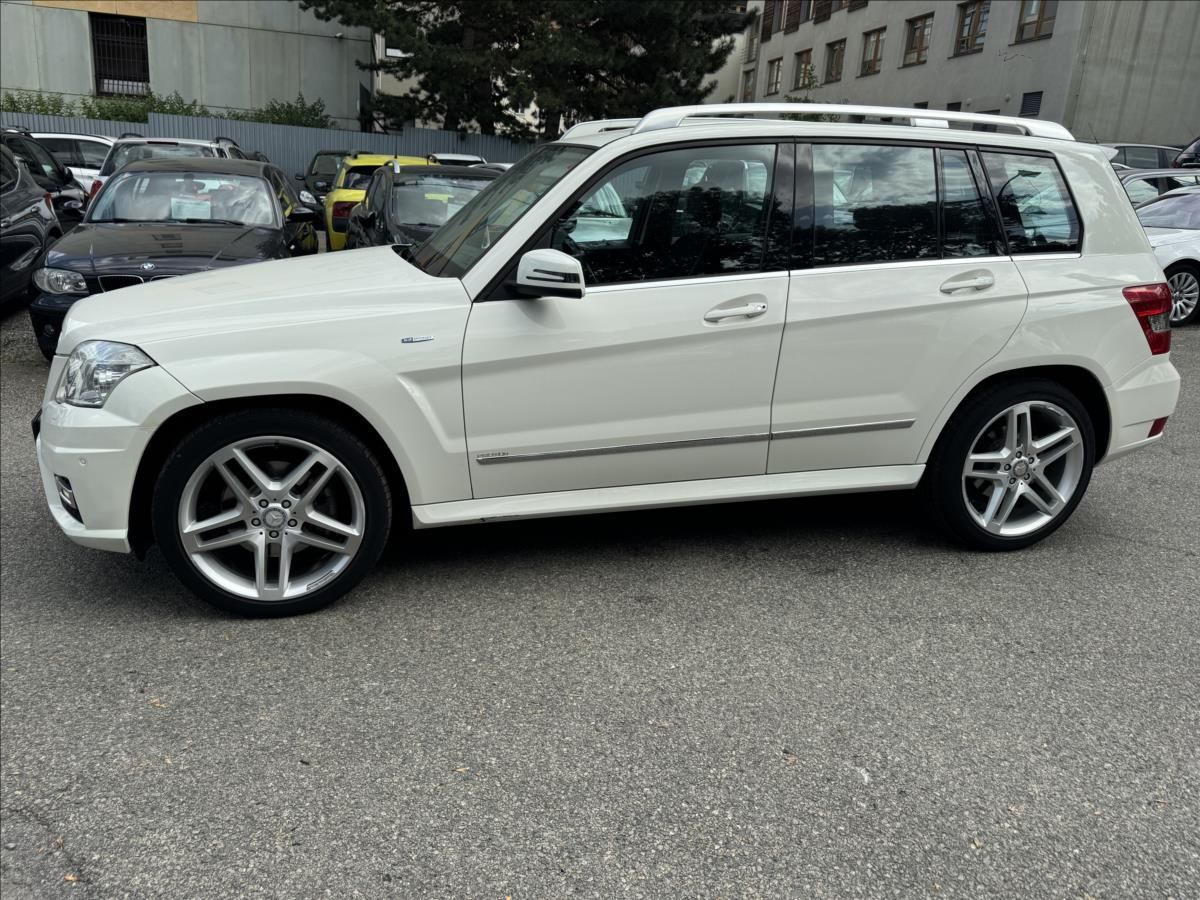 Mercedes-Benz GLK, 2,2 AMG+4MATIC - fotka 4