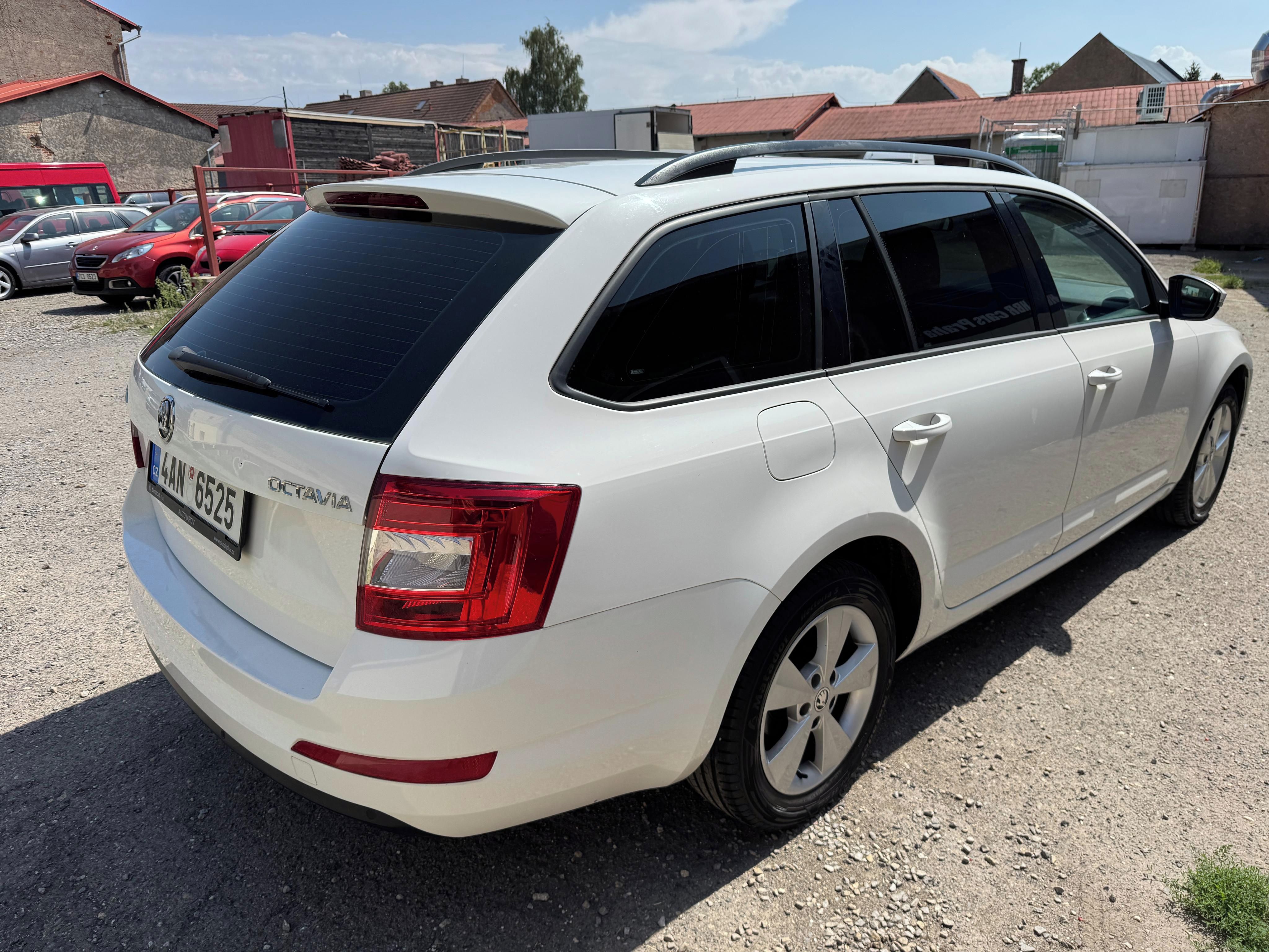 Škoda Octavia, III 1.2 TSI 77KW ELEGANCE CZ - fotka 5