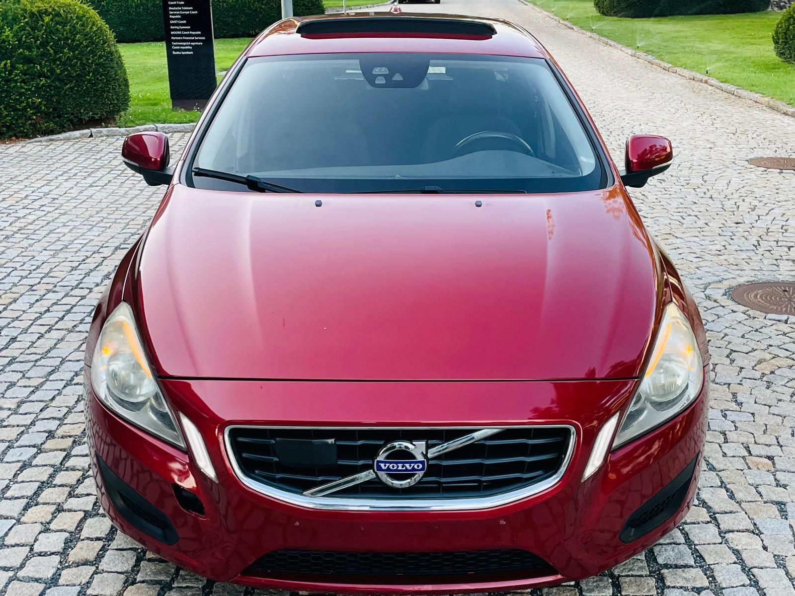 Volvo V60, 2.0D4 5VÁLEC SERVISKA TAŽNÉ - fotka 5
