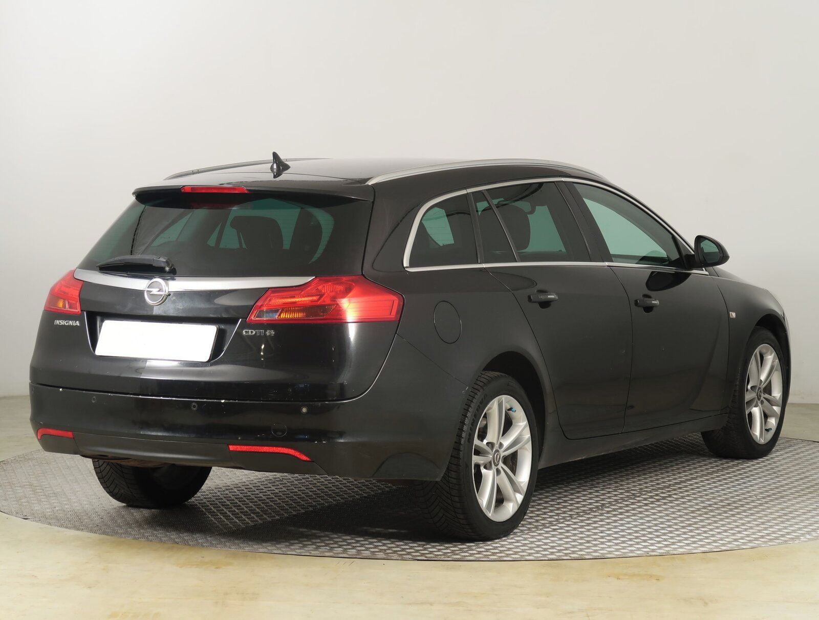 Opel Insignia, 2.0 CDTI, 4X4 - fotka 5