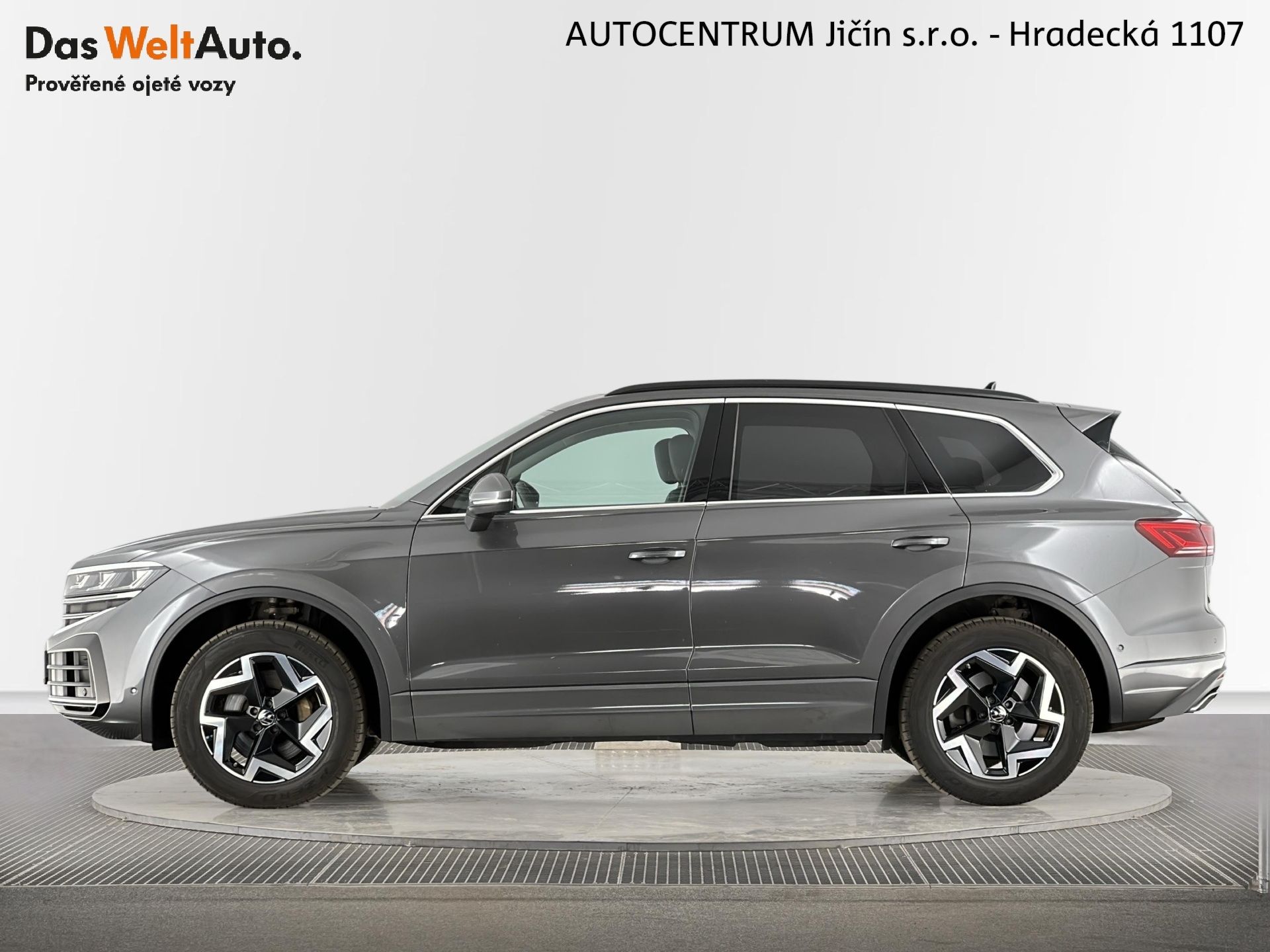 Volkswagen Touareg, Elegance 3.0 TSI 250kW 4Motion - fotka 3
