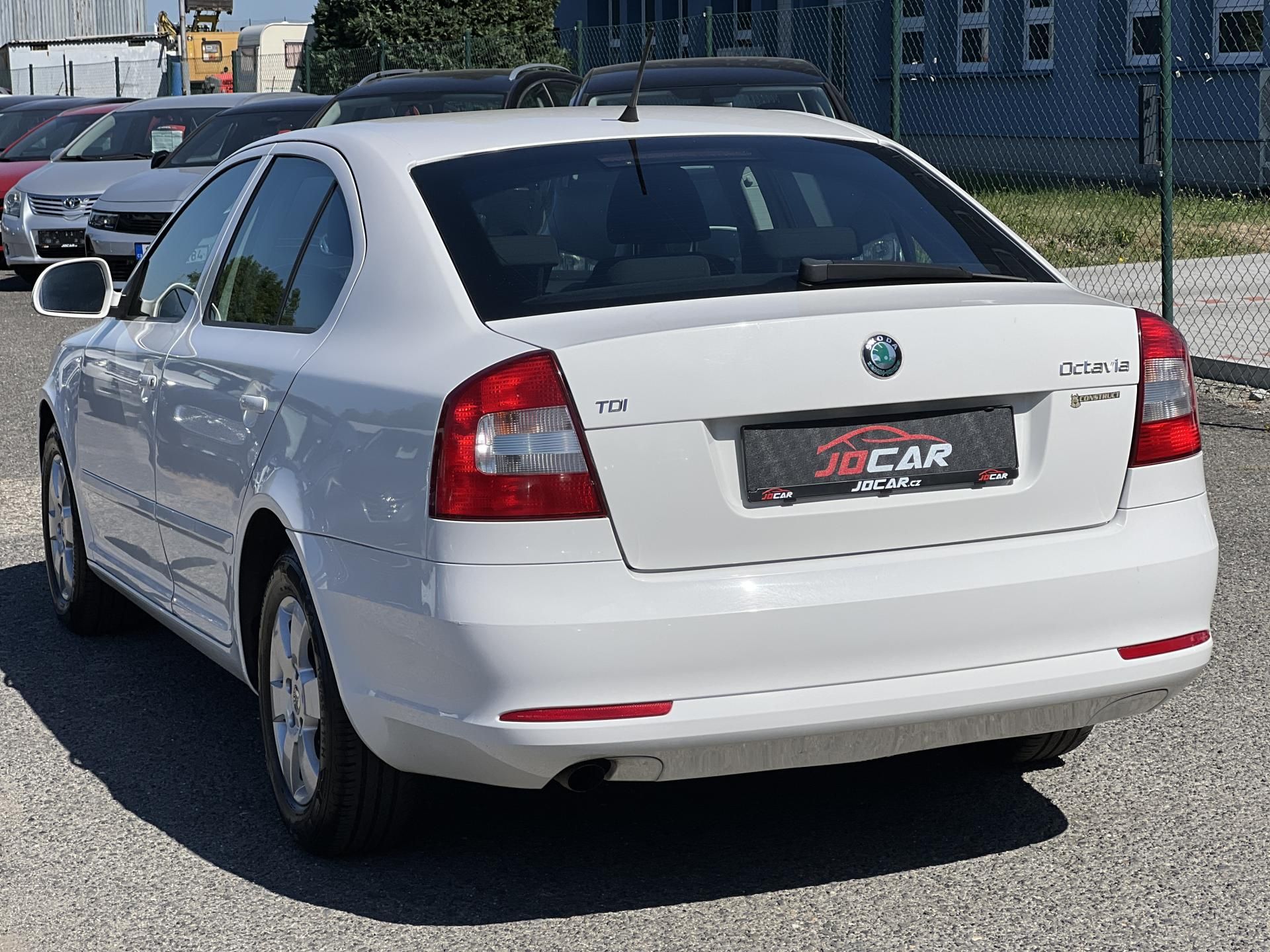 Škoda Octavia, 1.6TDi 77kw TEMPOMAT ALU ČR - fotka 5