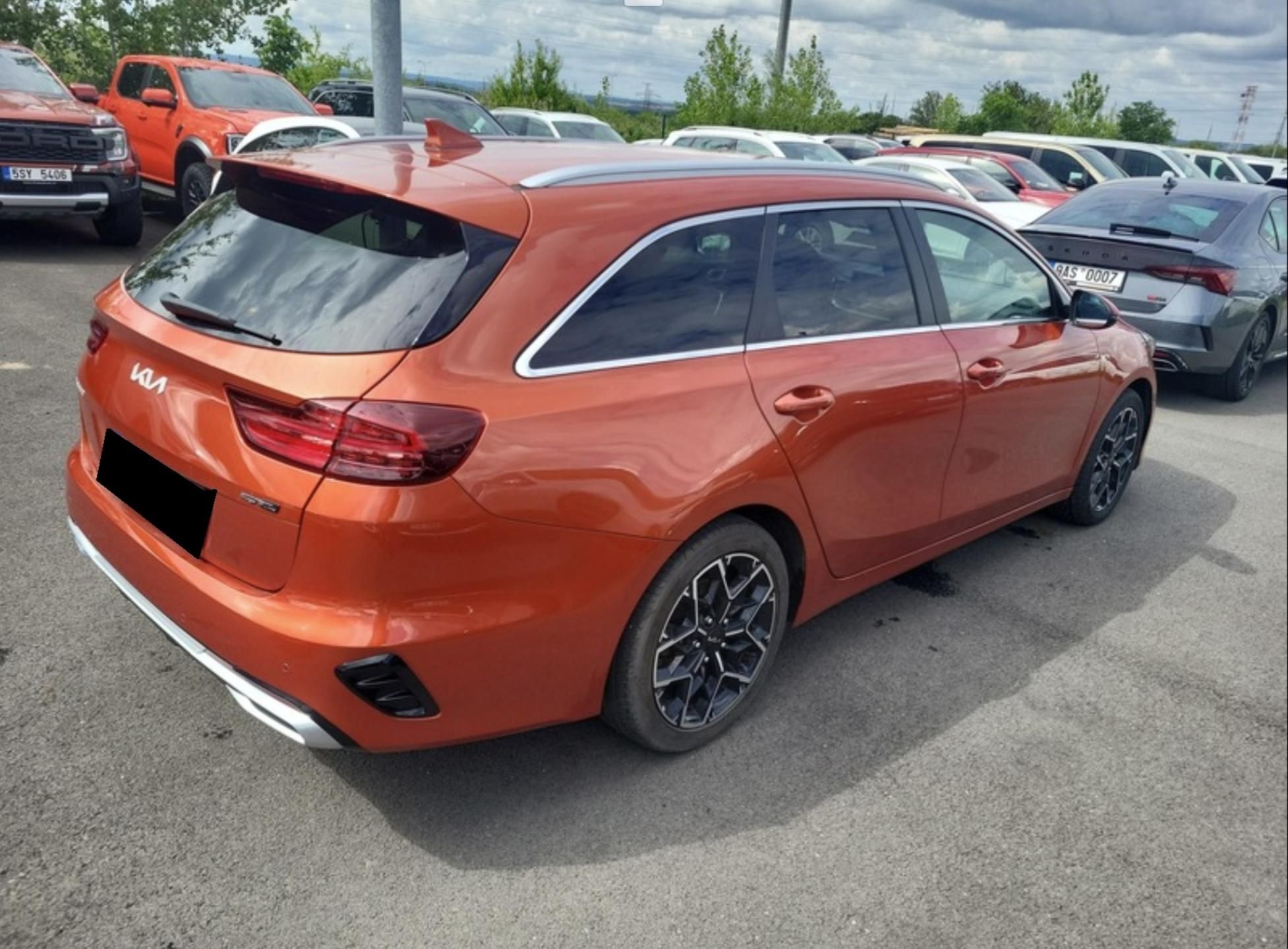 Kia Cee´d, 1.5T-GDi 118kW GT LINE AUTOMAT - fotka 4