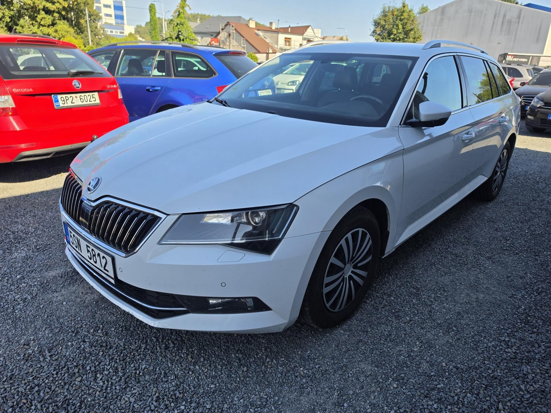 Škoda Superb, 2.0 TDI ALCANTRA Led DSG - fotka 2