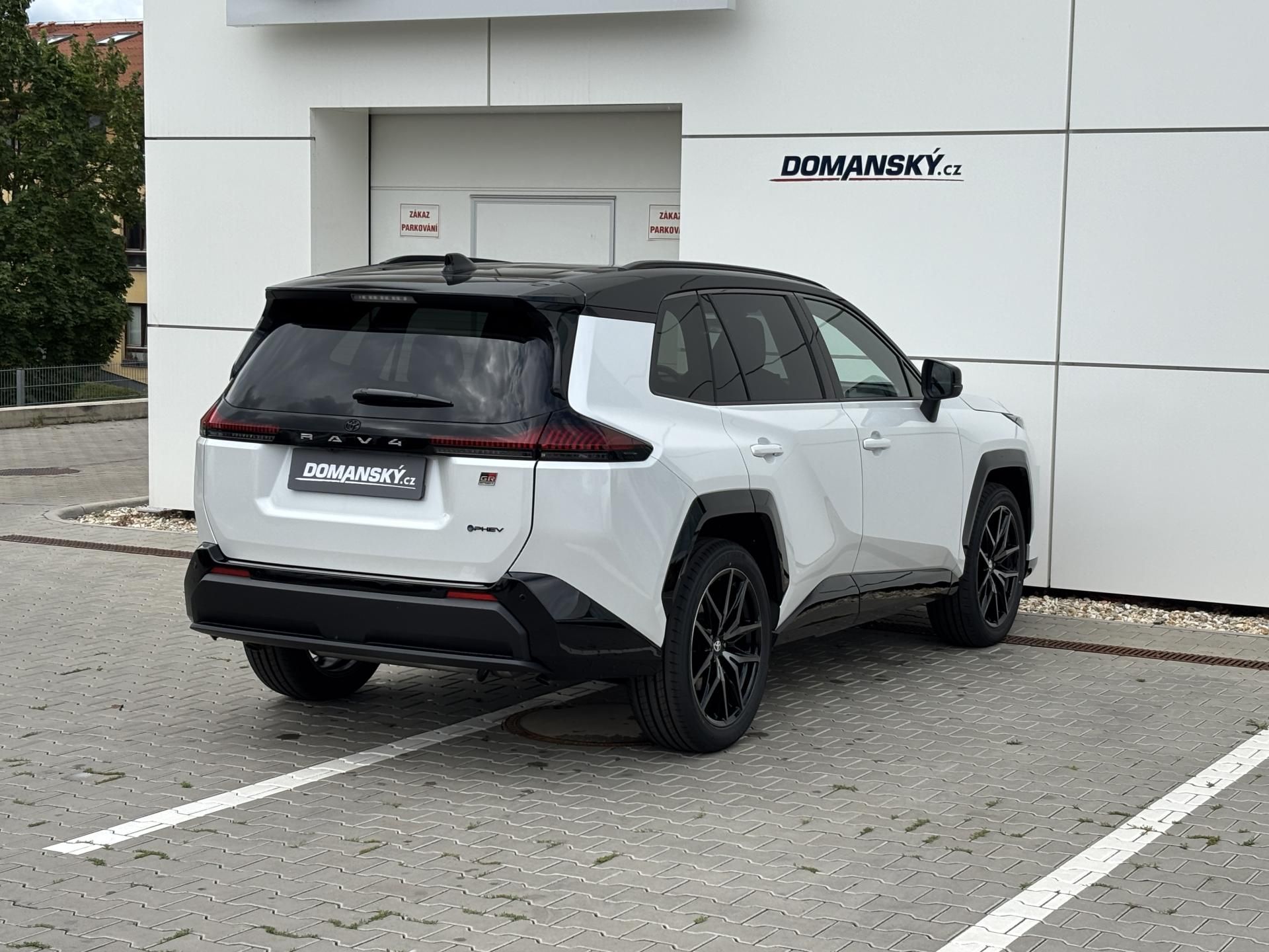 Toyota Rav4, GR SPORT 2,5 HEV 4X4 AT - fotka 3