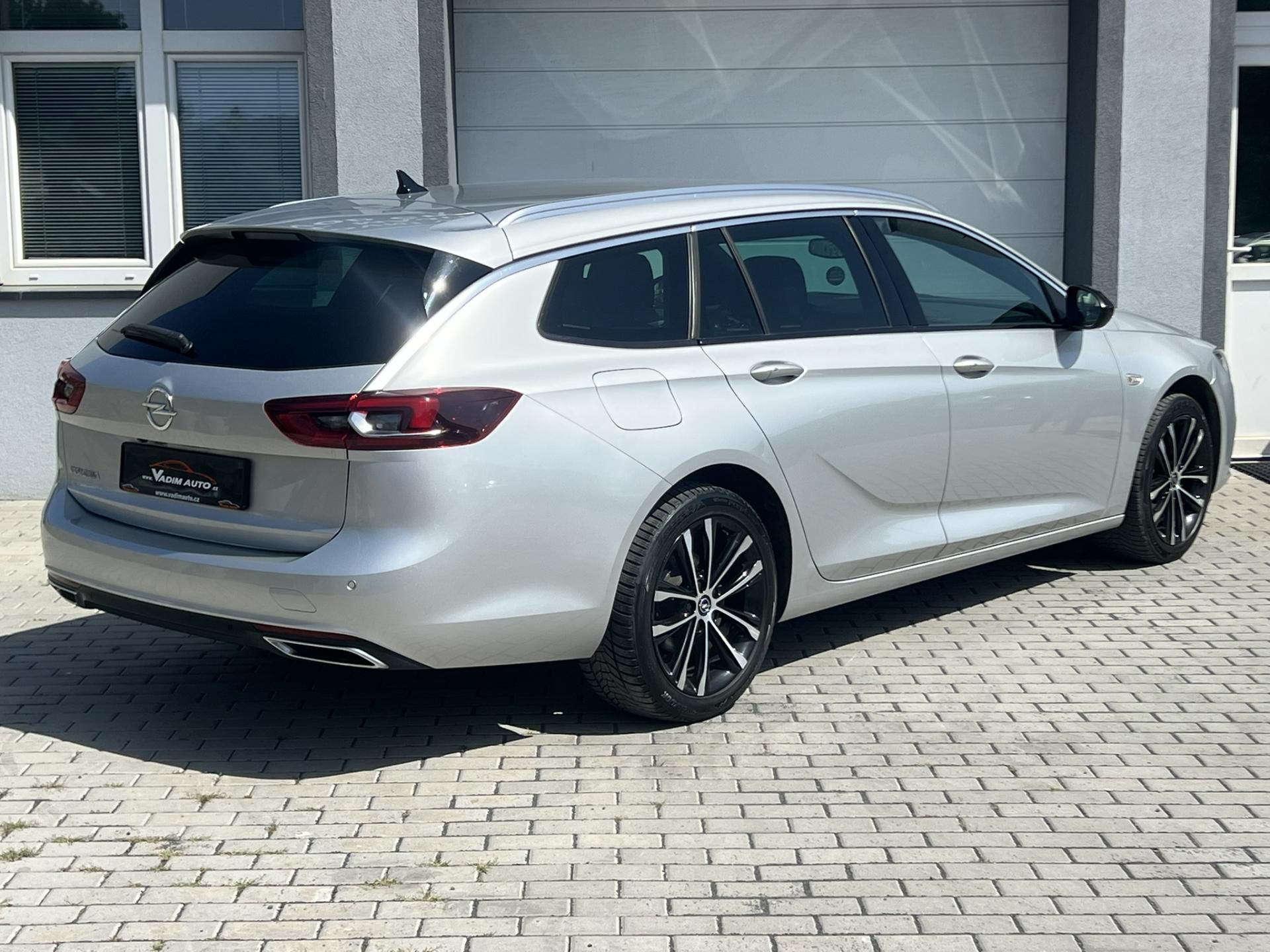Opel Insignia, 2.0CDTi 128kW AUTOMAT ELEGANCE - fotka 4