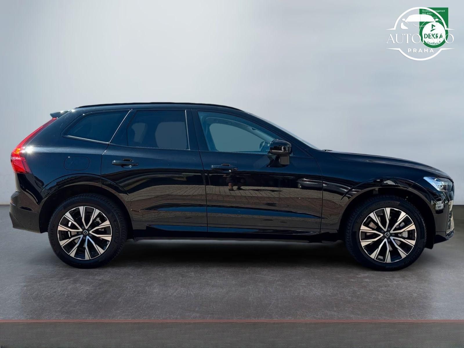 Volvo XC60, Plus Dark AWD*LED*TAŽNÉ*KŮŽE - fotka 3