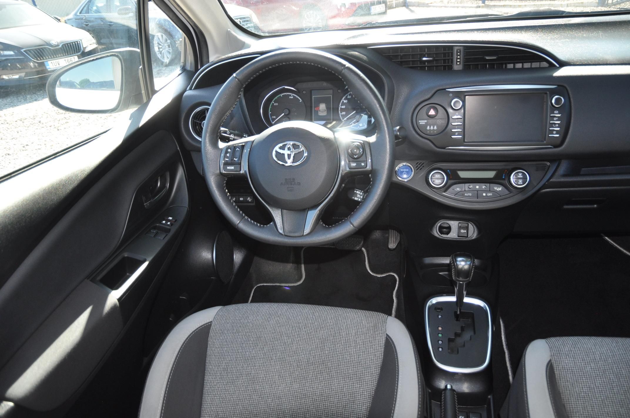 Toyota Yaris, 1.5 hybrid 54kW Y20 - fotka 5