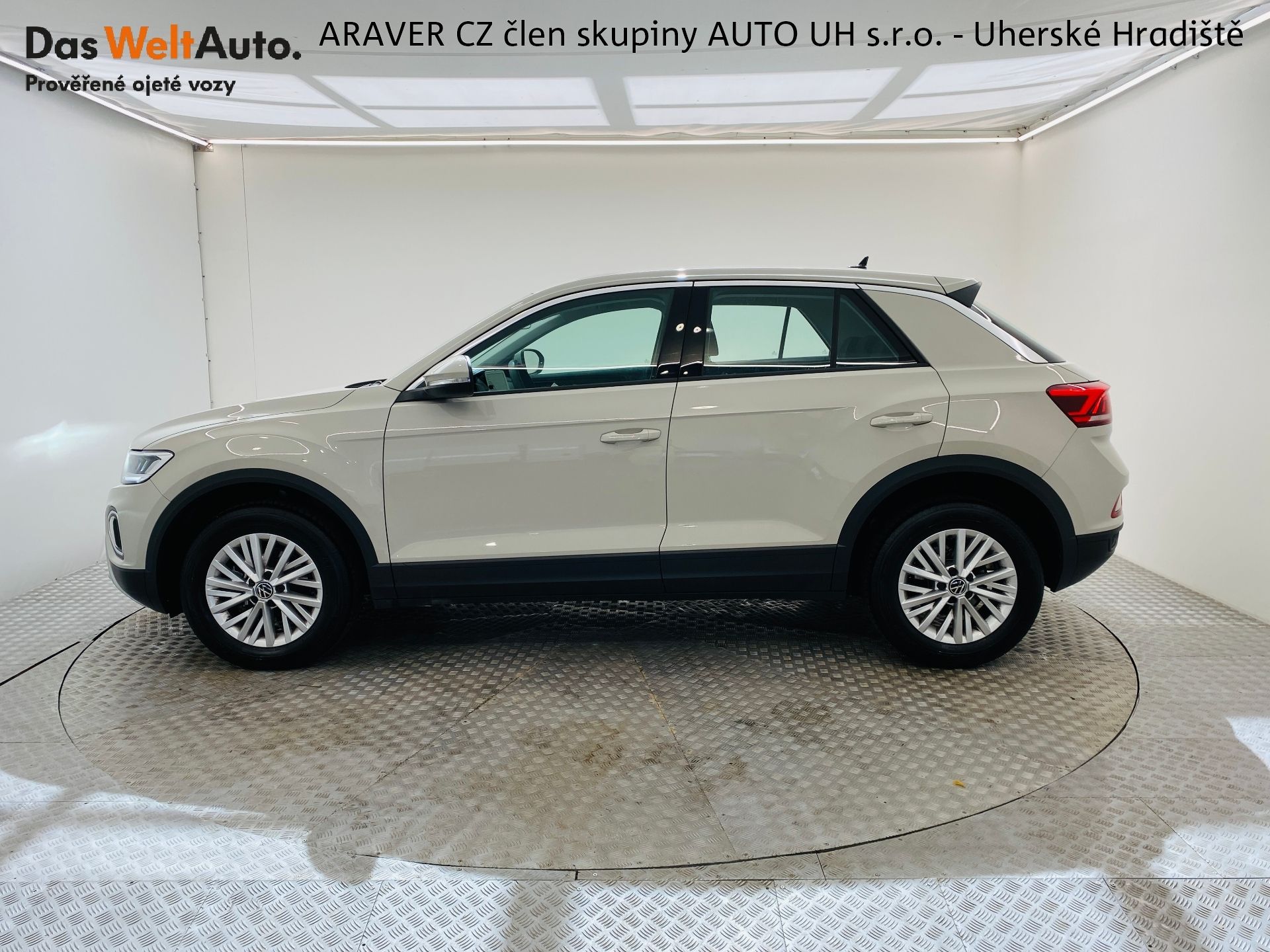 Volkswagen T-Roc, 1,0 TSI 85 KW - fotka 3