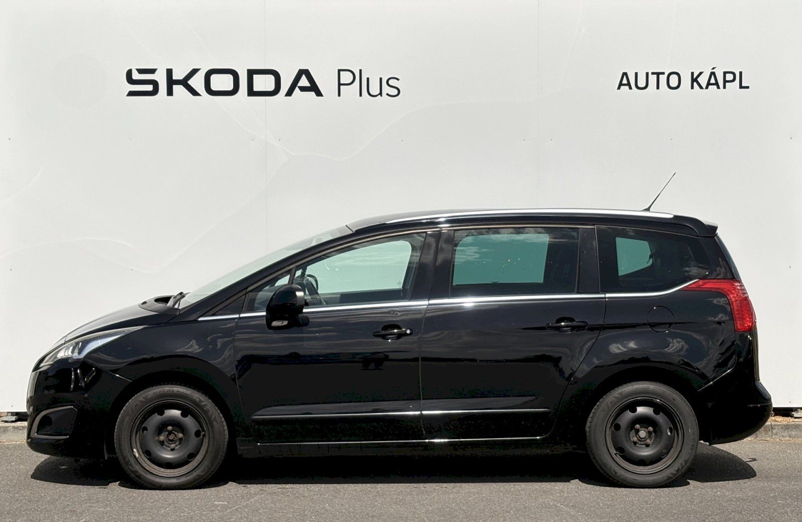 Peugeot 5008, BlueHDI 84 kW AT Allure PANO - - fotka 5