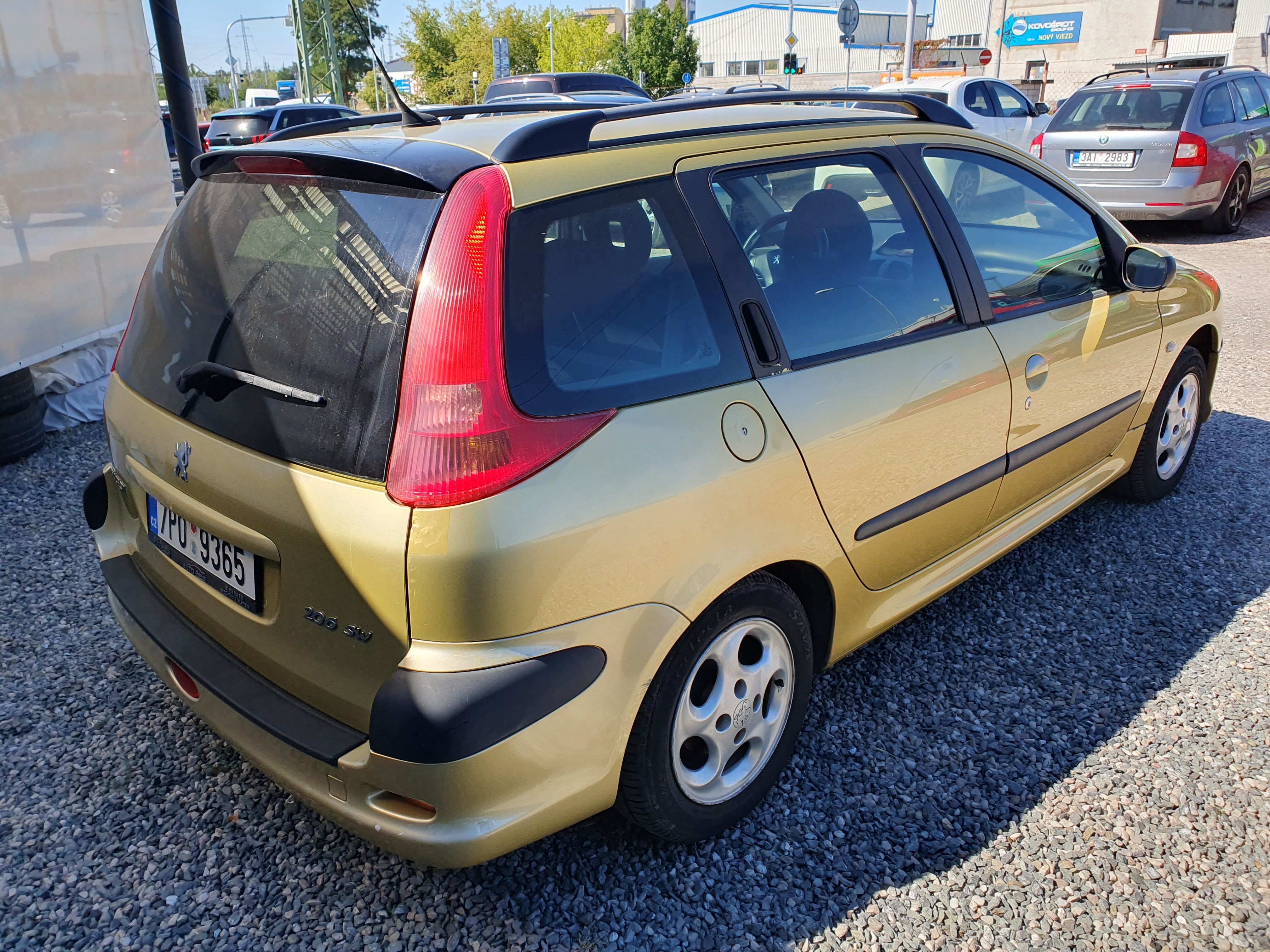 Peugeot 206, 1.4 55 KW - fotka 3
