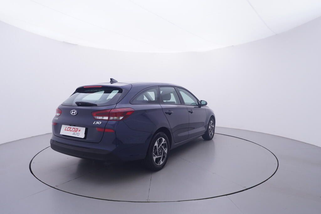 Hyundai i30, Comfort 1.0 GDI 73 kW - fotka 5