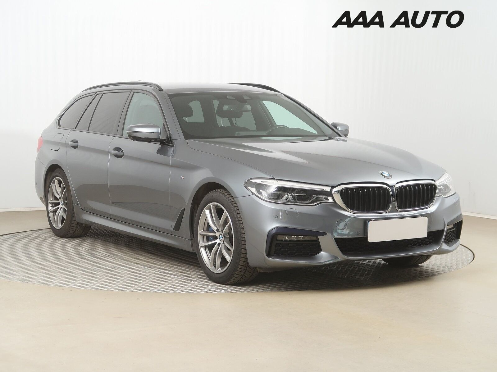BMW Řada 5, 530i xDrive, 4X4, Automat, ČR