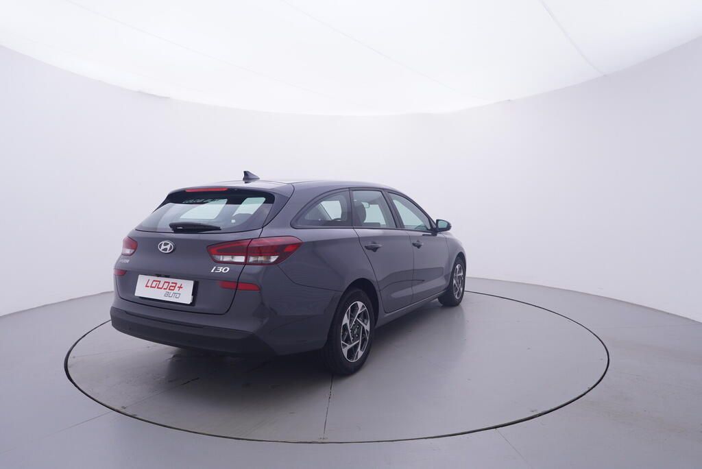 Hyundai i30, Comfort 1.0 GDI 73 kW - fotka 5