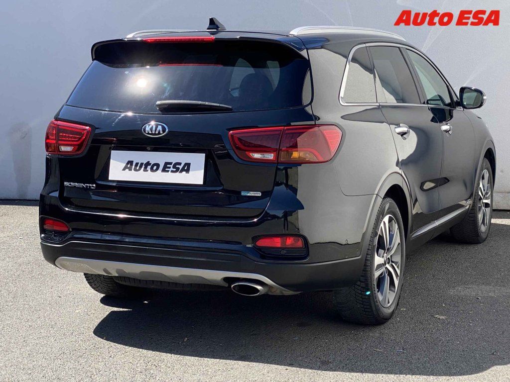 Kia Sorento, 2.2 CRDi 4x4,Platinum,AT - fotka 4