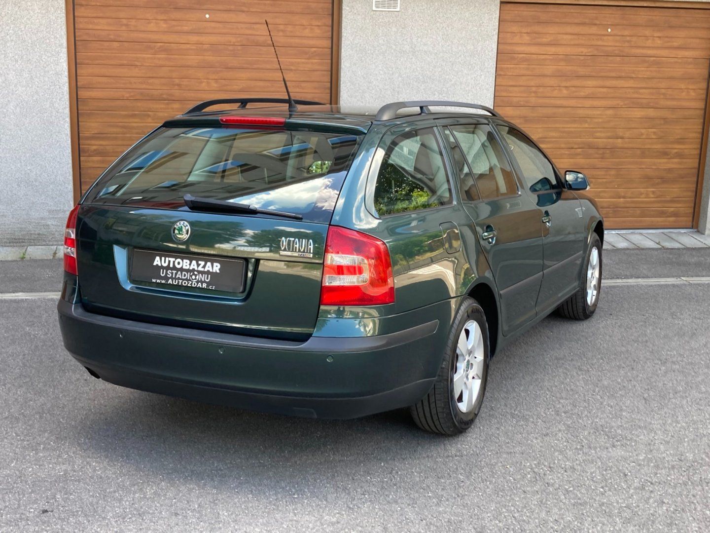 Škoda Octavia, 1.6 MPI 75kW serv.kniha - fotka 3