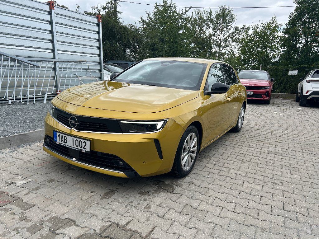 Opel Astra, Elegance 1,2 Turbo 96kW MT6