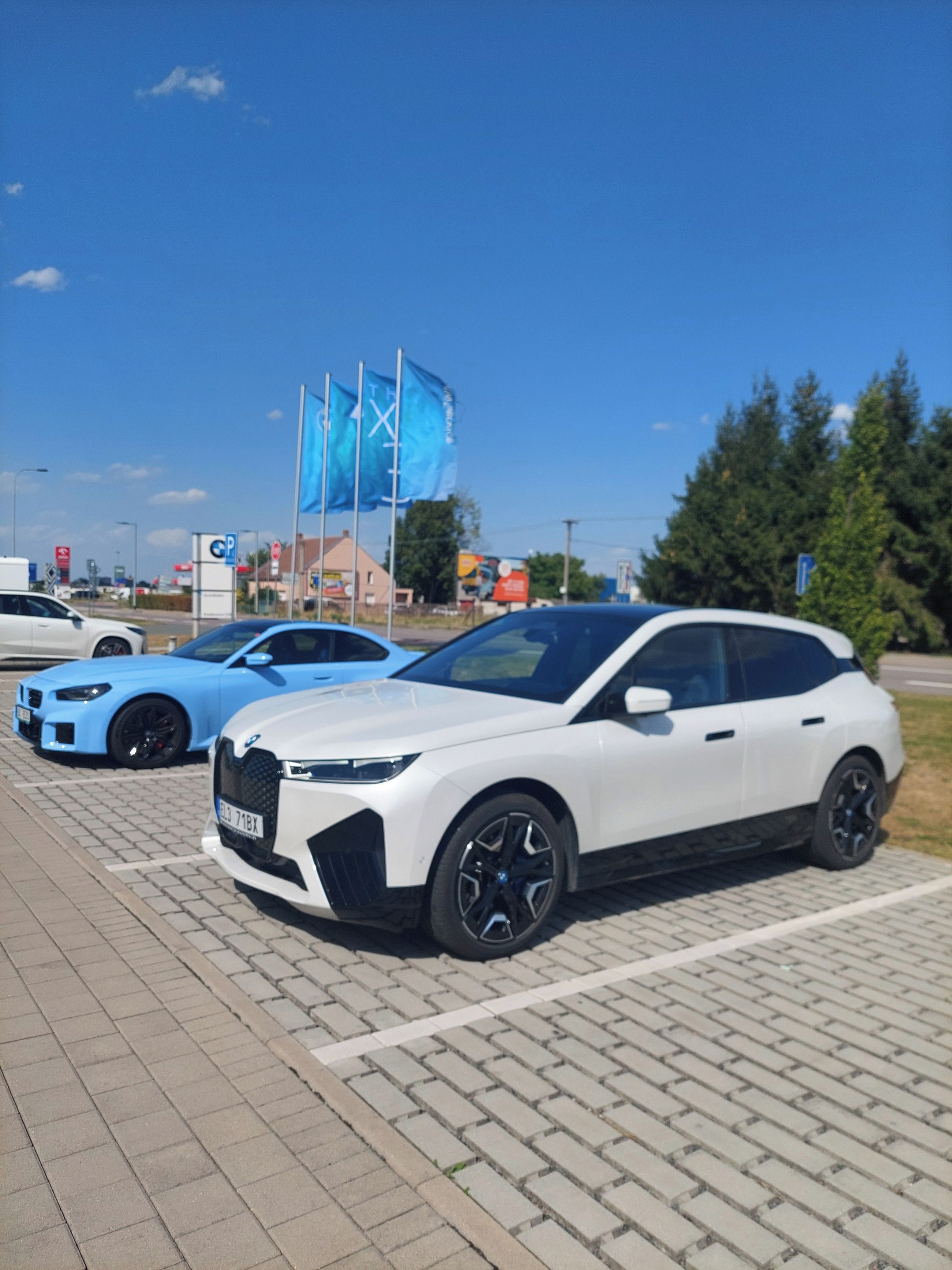 BMW iX