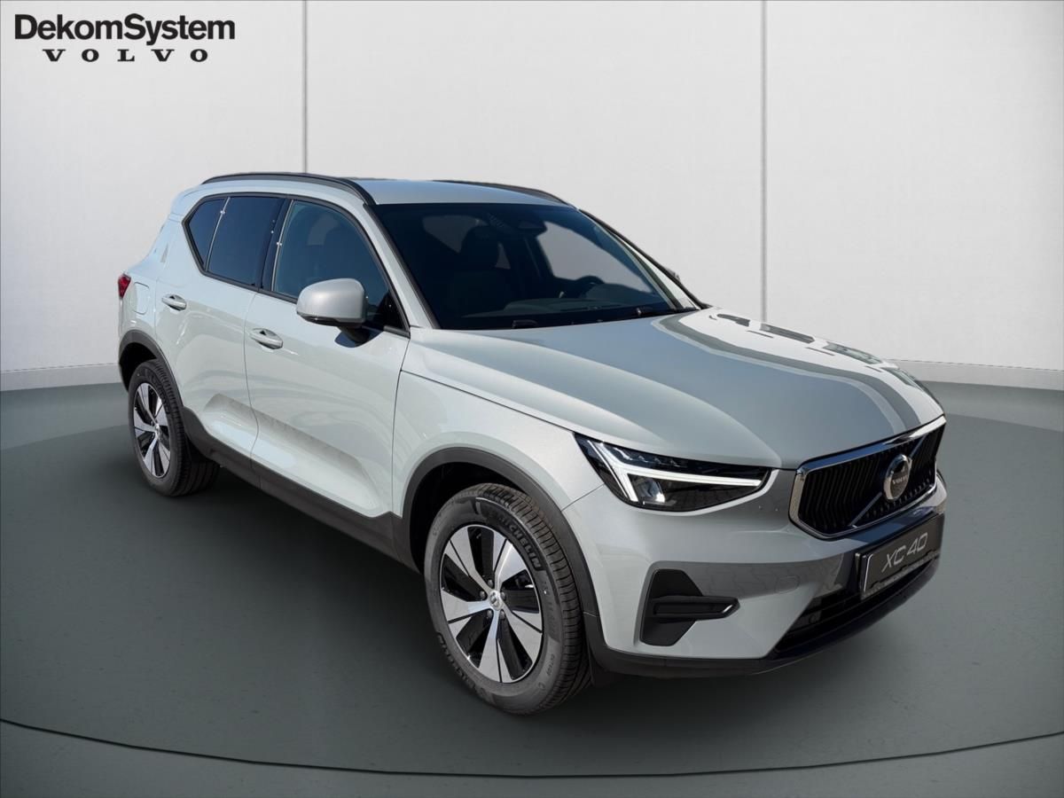 Volvo XC40, 2,0 B3 Core 8438 - fotka 3