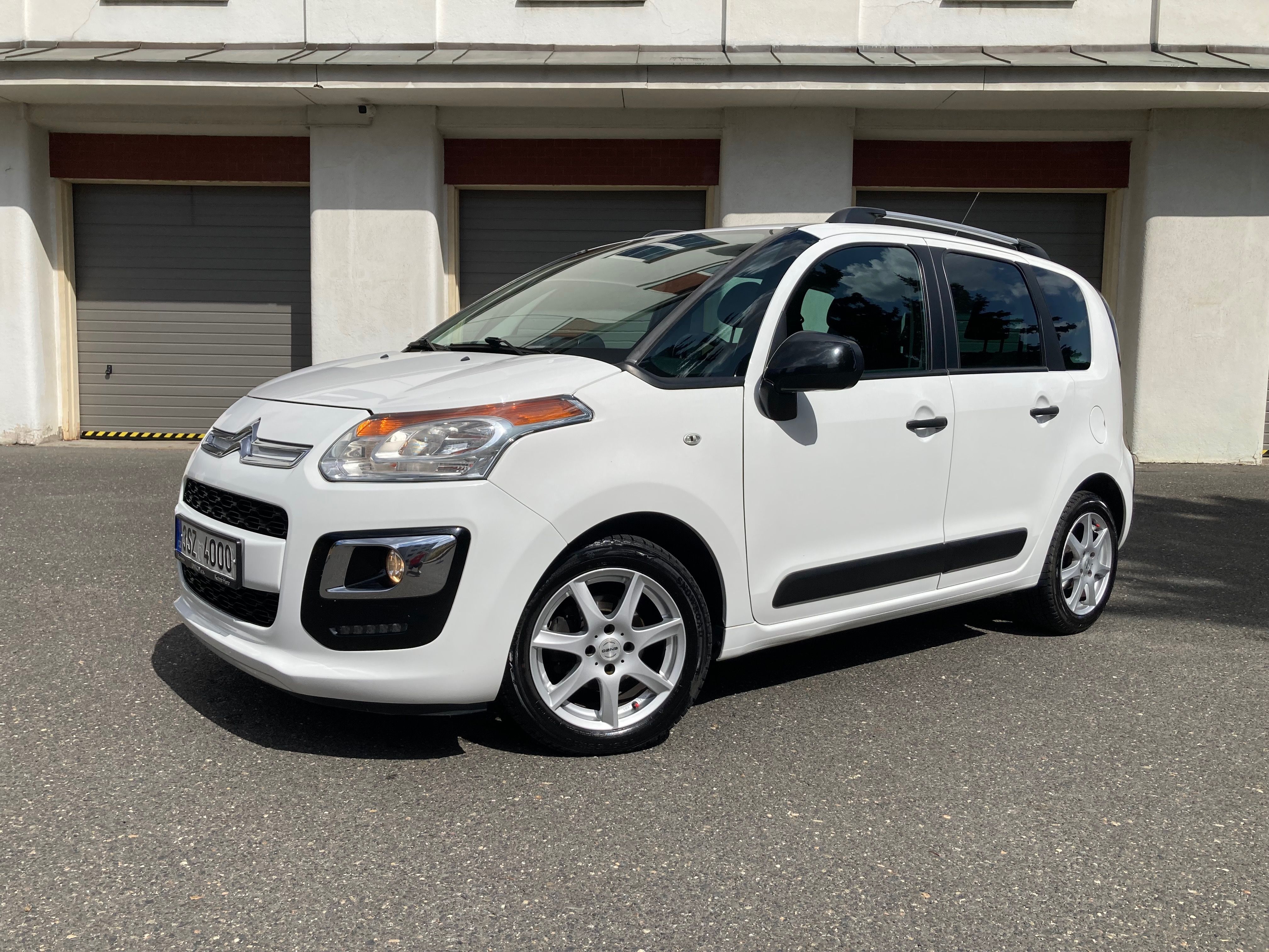 Citroën C3 Picasso, 1.6HDi73kW Tažné ALU16" ČR STK - fotka 2