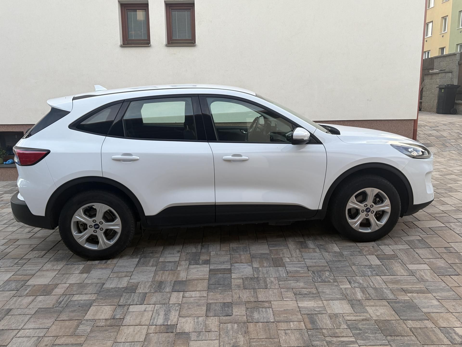Ford Kuga, 2.5, PHEV, 50 tkm 11/22 - fotka 4