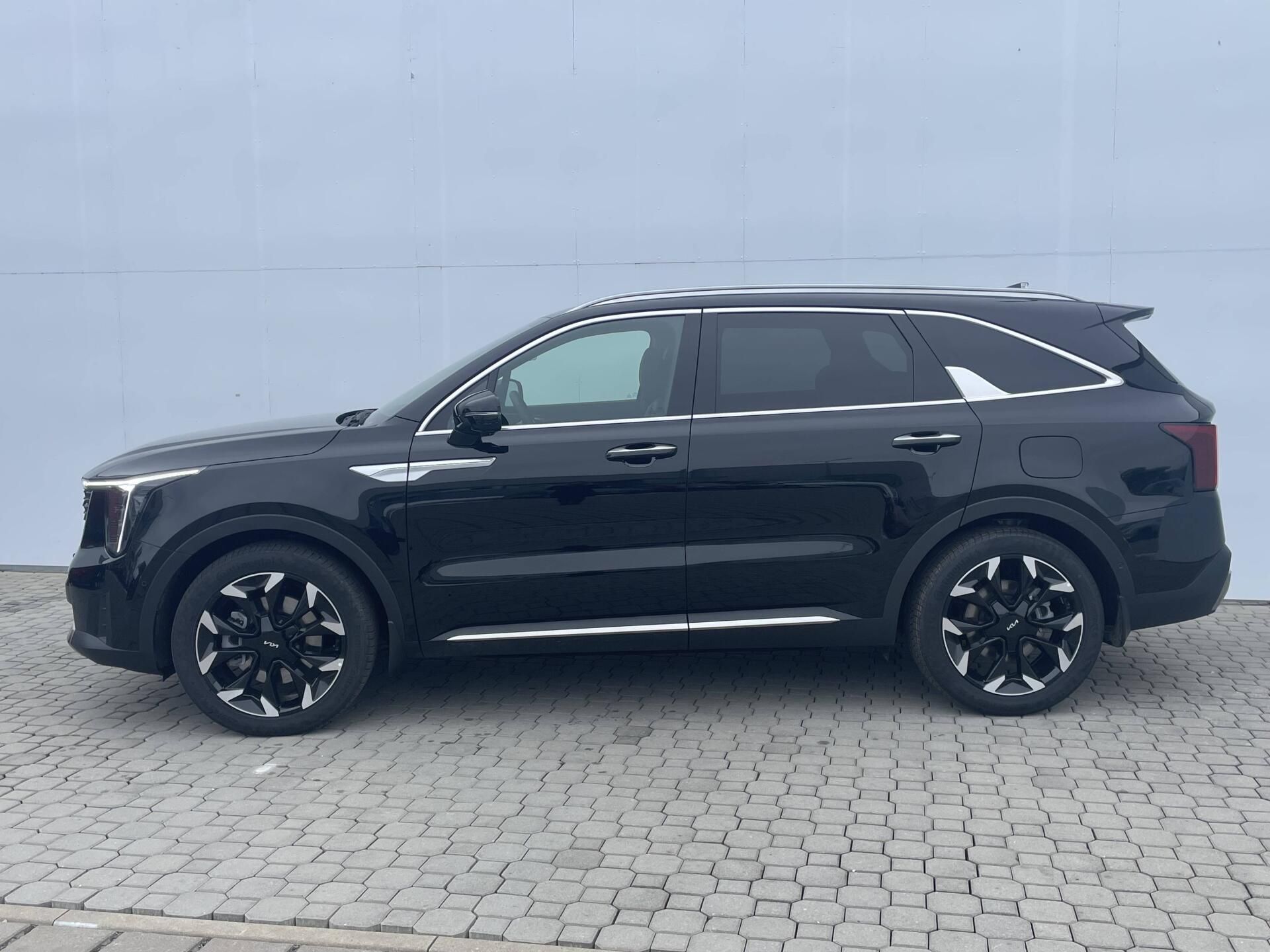 Kia Sorento, TOP 8DCT 4x4 2,2 CRDi - fotka 3