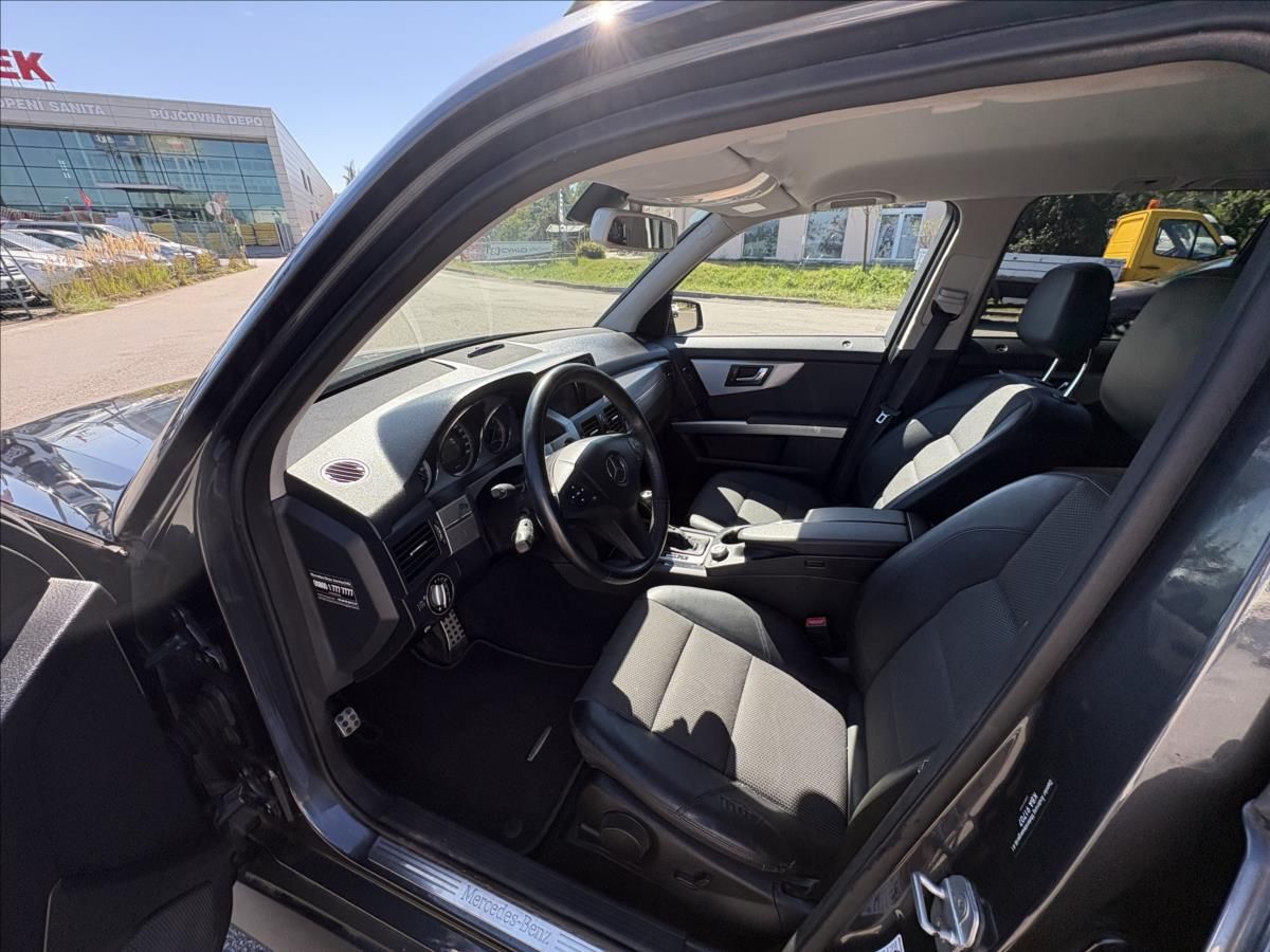 Mercedes-Benz GLK, 2,2 220CDI AT,4M,Offroad paket - fotka 3