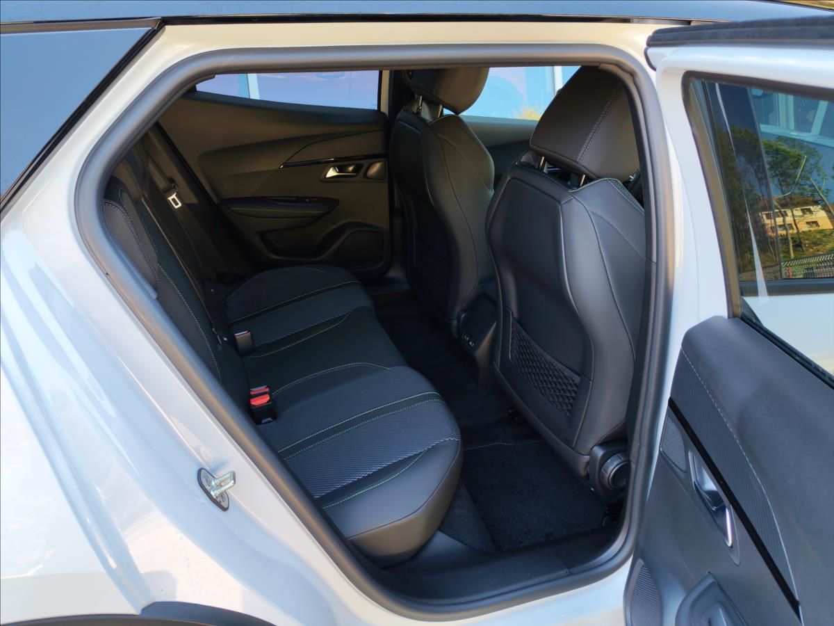 Peugeot 2008, 1,2 2008 GT Hybrid 145 e-DCS6 - fotka 6