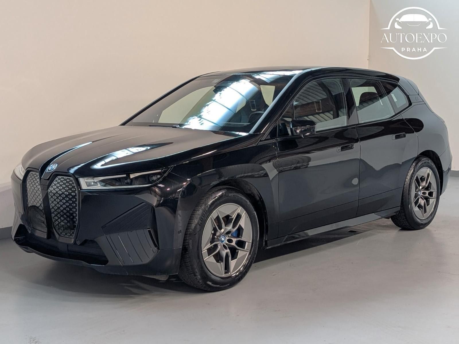 BMW iX, 50 xDrive Sport LASER*