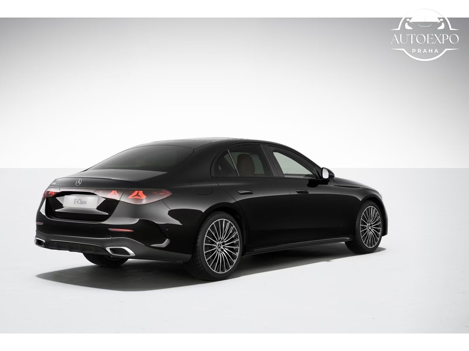 Mercedes-Benz Třídy E, 220d AMG*PANO*BURM*360°kam* - fotka 2