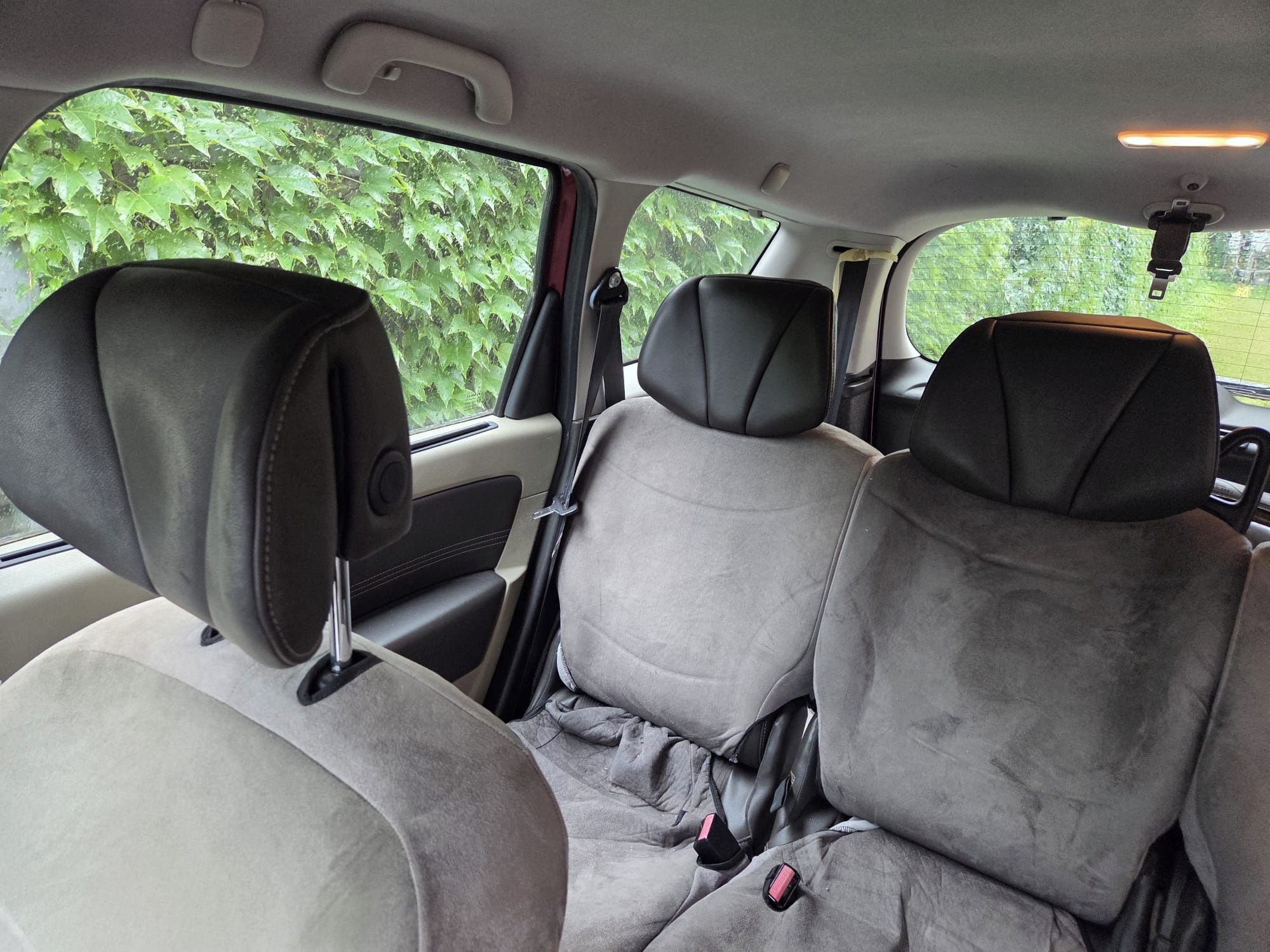 Renault Grand Scénic, 7 mist TDI prvni majitel, - fotka 2