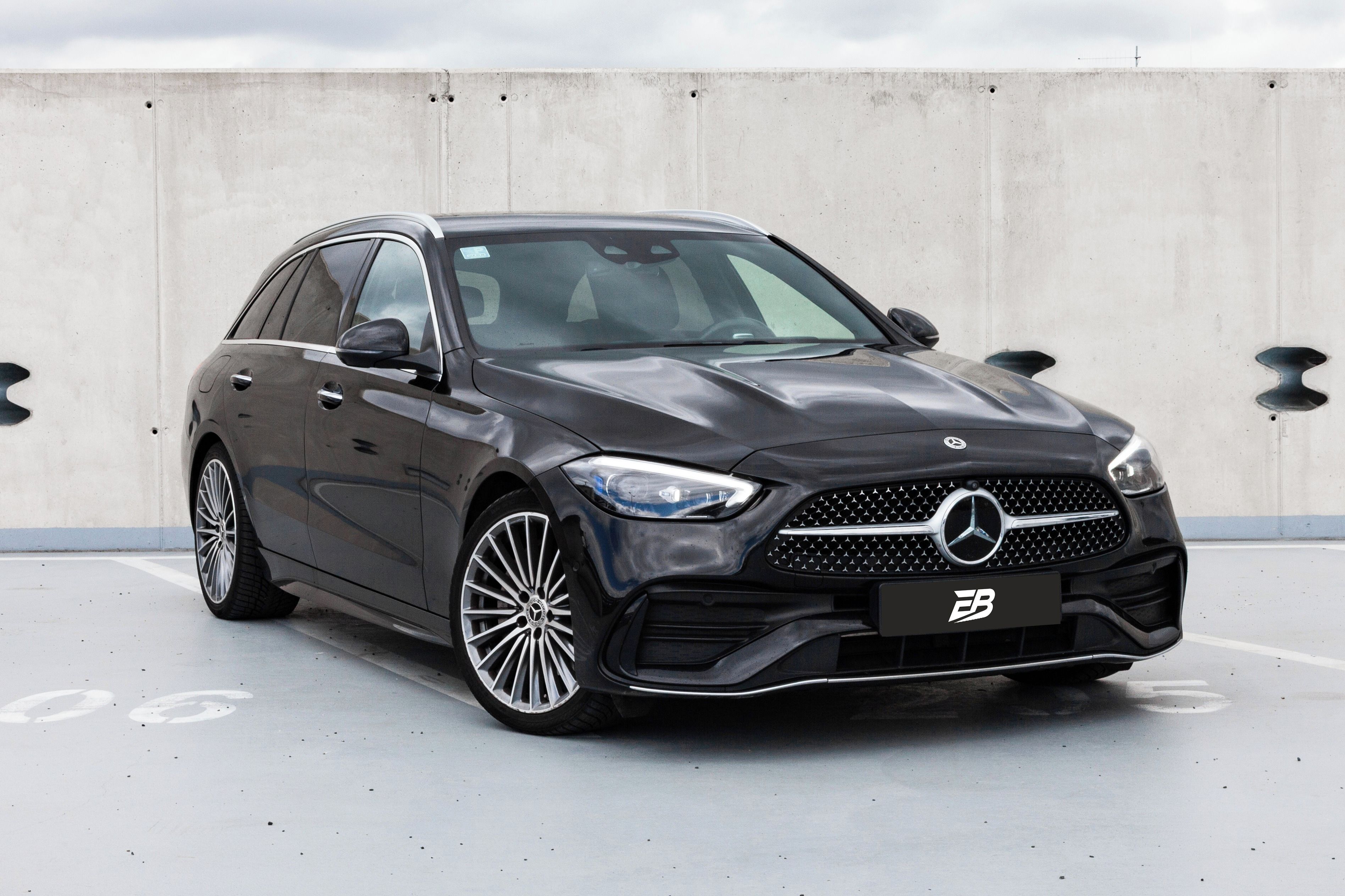 Mercedes-Benz Třídy C, 220D 4M AMG Premium Tažné