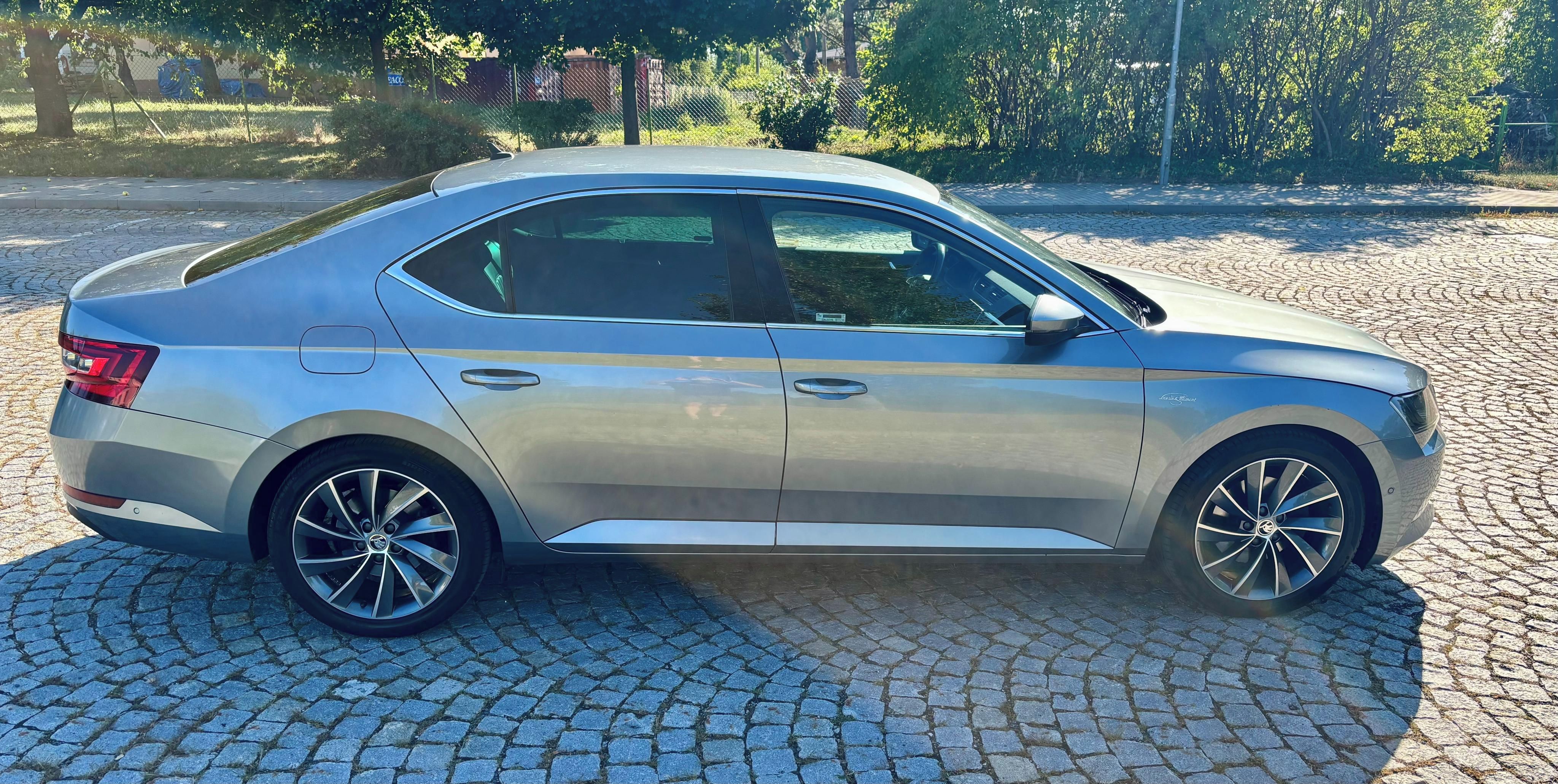 Škoda Superb, 2.0 TDi 140 kW L&K 4x4 DSG - fotka 5