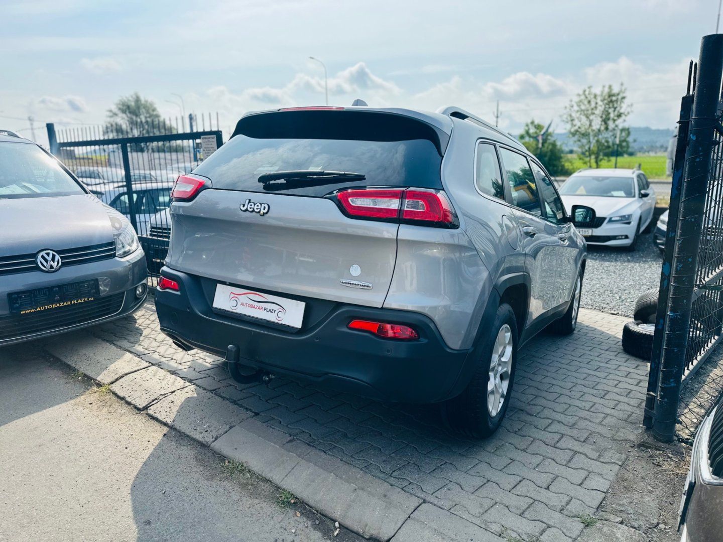 Jeep Cherokee, 2.0D NAVI,VÝHŘEV SED, ČEŠTINA - fotka 6