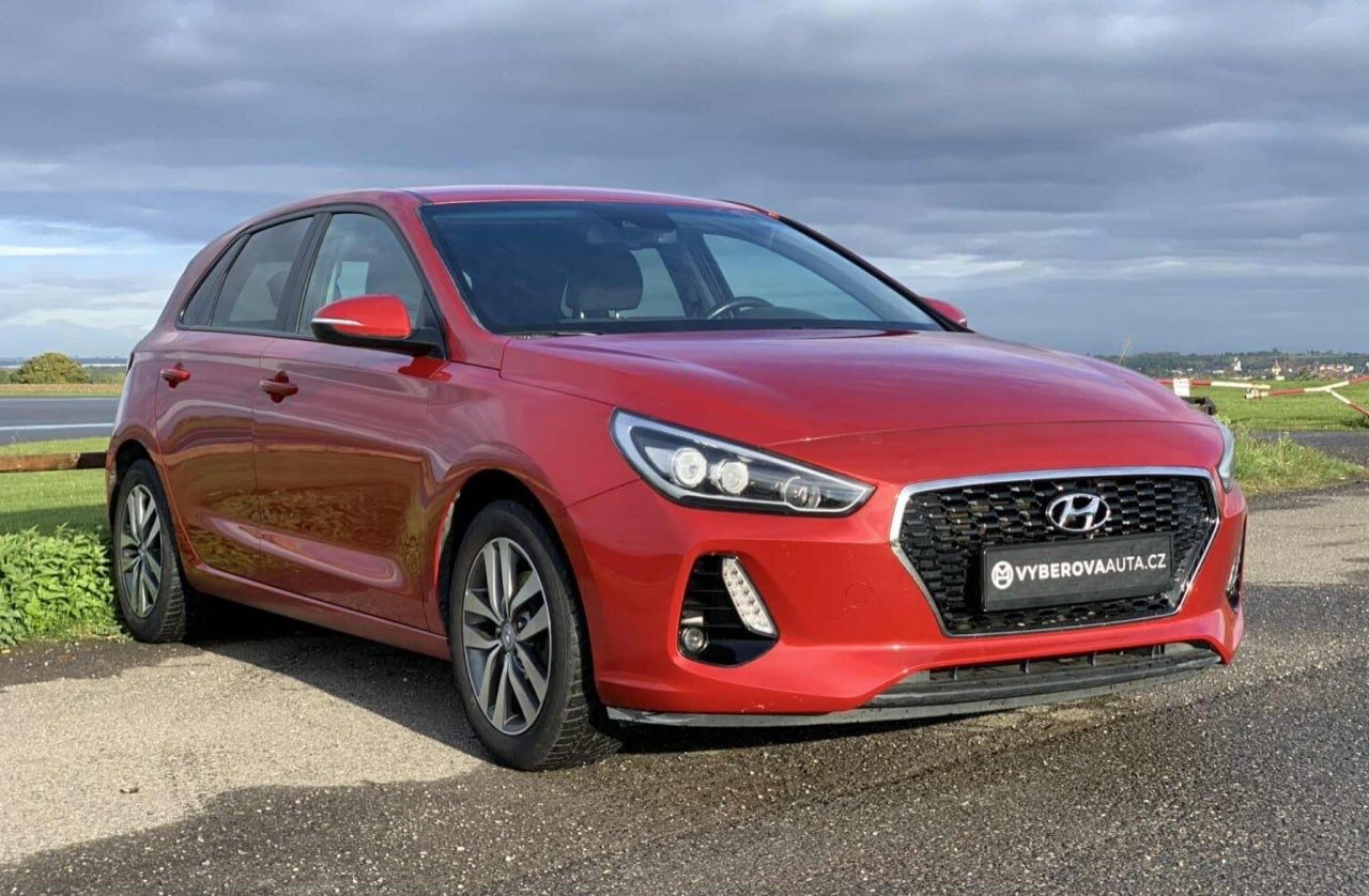 Hyundai i30, Hyundai i30 Premium 1.6 CRDi 8 - fotka 3