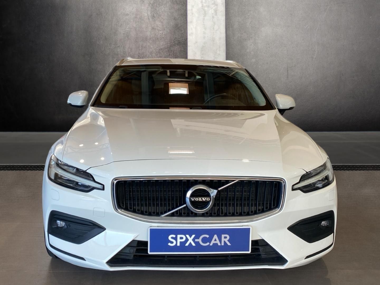 Volvo V60, D3 AWD MOM PRO - fotka 2