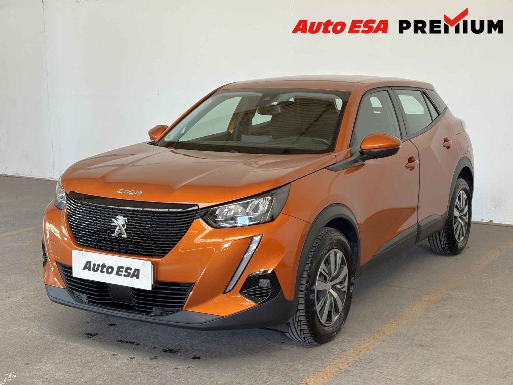 Peugeot 2008, 1.2 - fotka 3