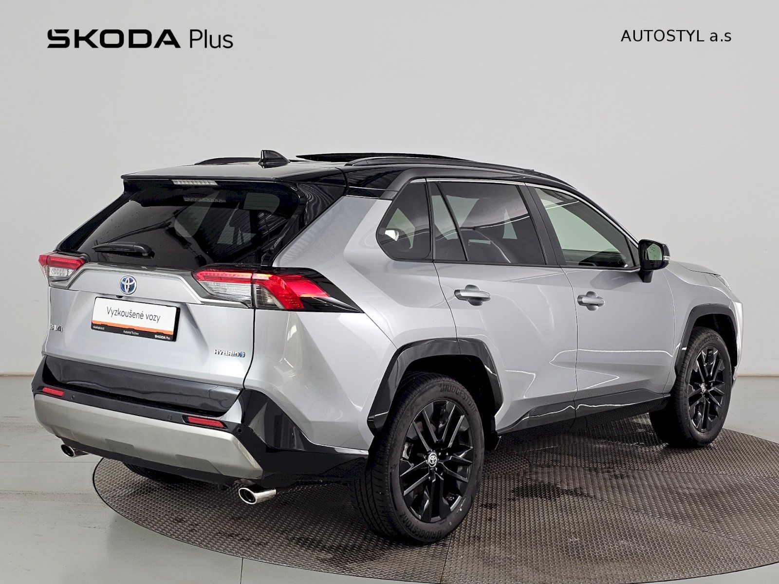 Toyota Rav4, 2.5HEV 222k 4x4  SELECTION SKY - fotka 2