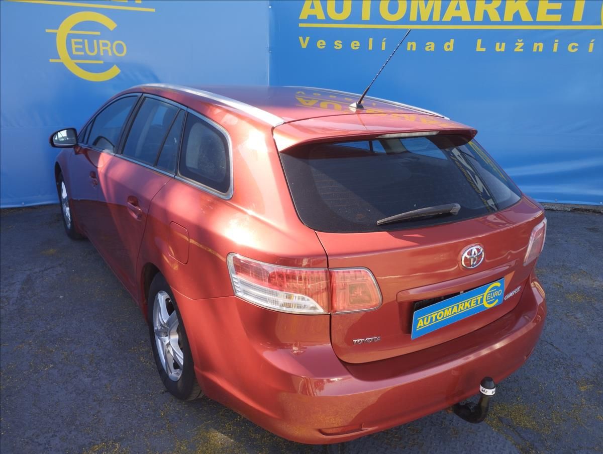 Toyota Avensis, 1,8 Valve Matic 108KW S.KNIHA - fotka 6