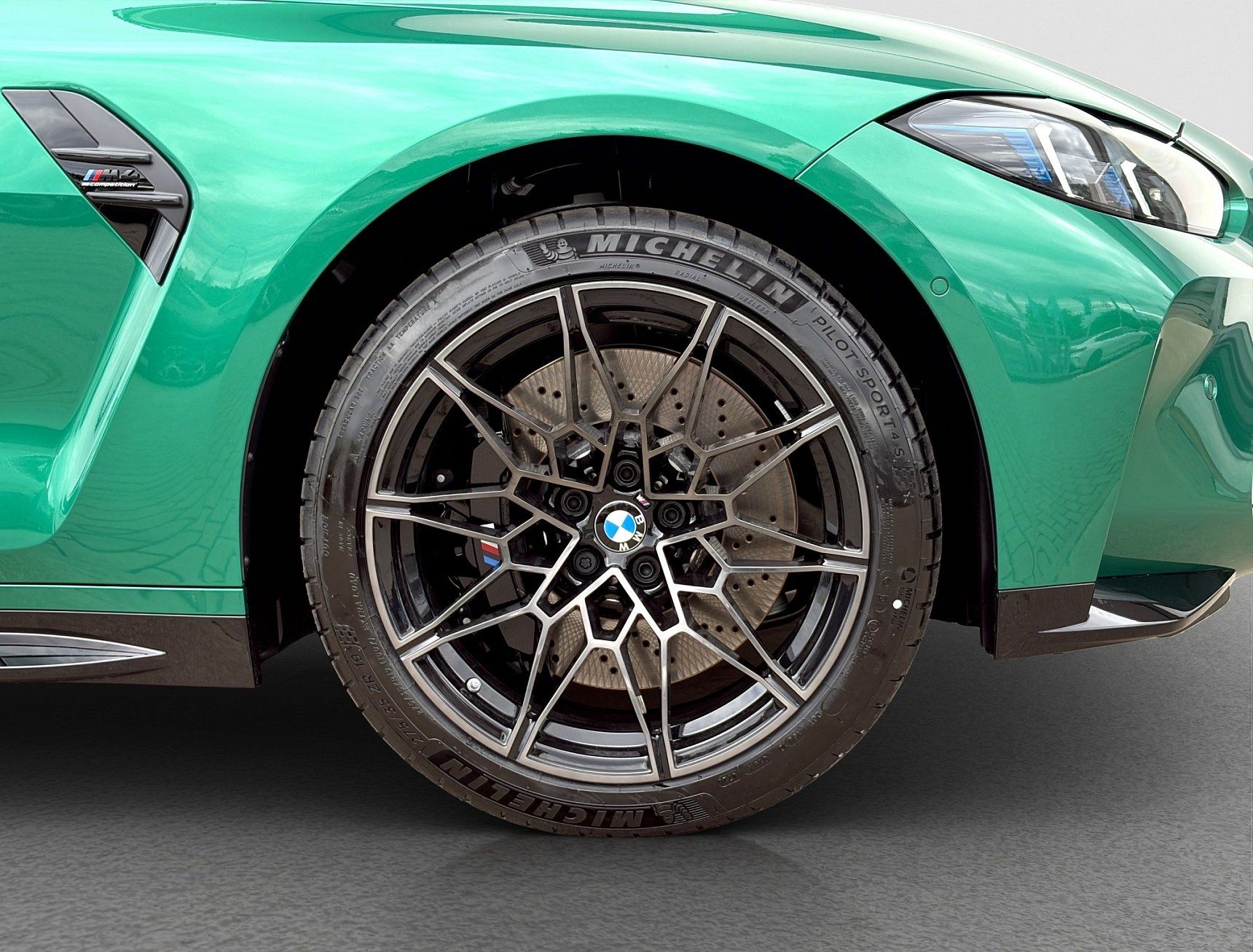 BMW M4 - fotka 4