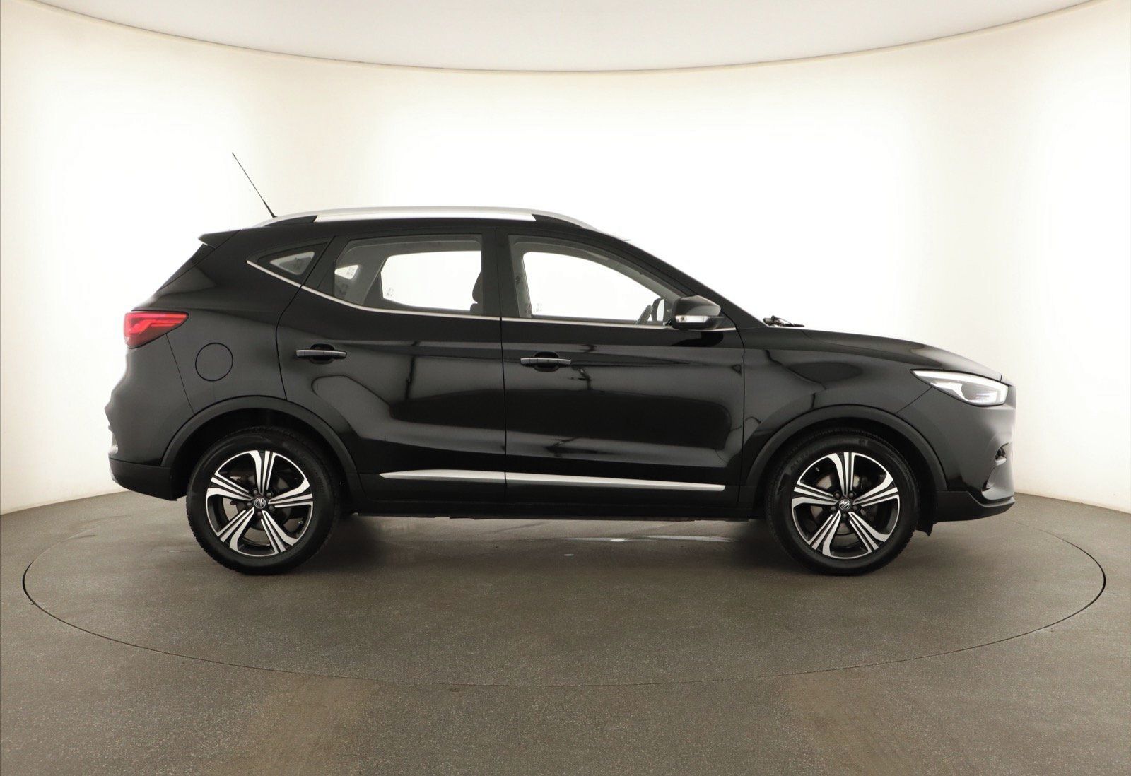 MG ZS, 1.5, Tempomat, Park. senzory - fotka 6