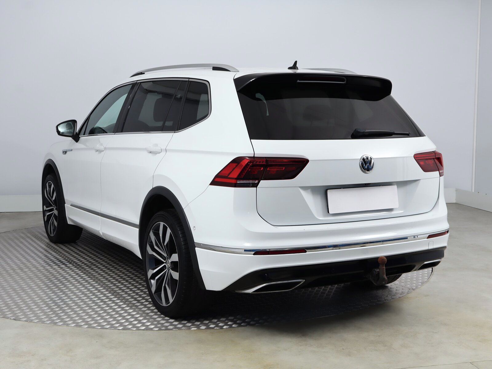 Volkswagen Tiguan Allspace, 2.0 BiTDI, R-Line, 4X4 - fotka 4
