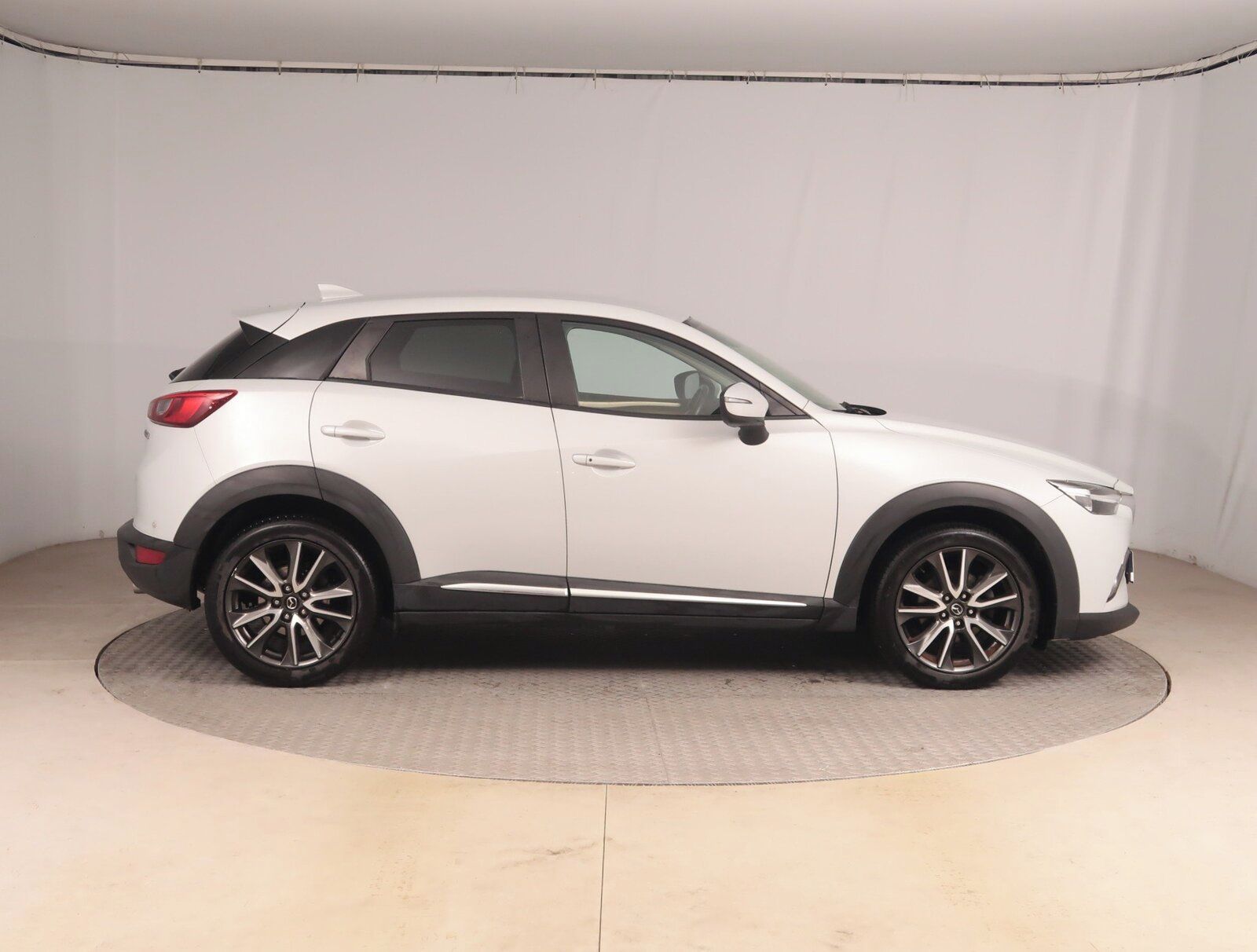 Mazda CX-3, 2.0 Skyactiv-G, Kůže, Tempomat - fotka 6