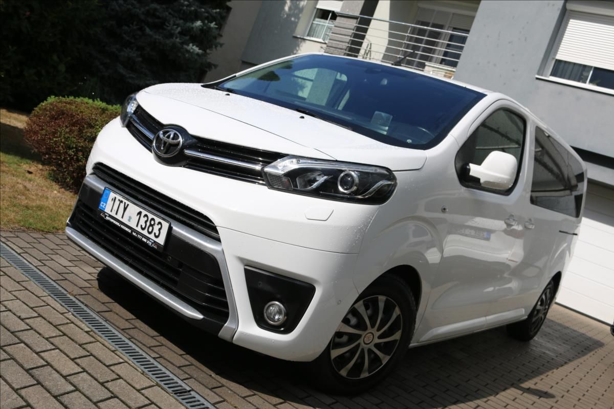 Toyota Proace Verso, 2,0 ČR1.maj.8 míst, DPH,Tažné